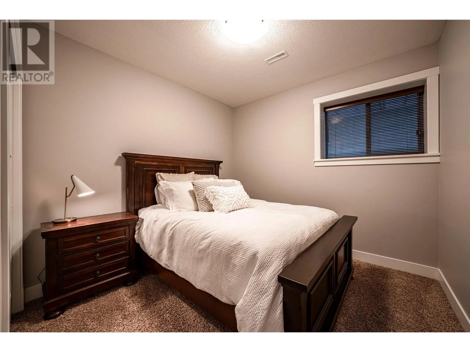 7373 Brooks Lane Unit# 4