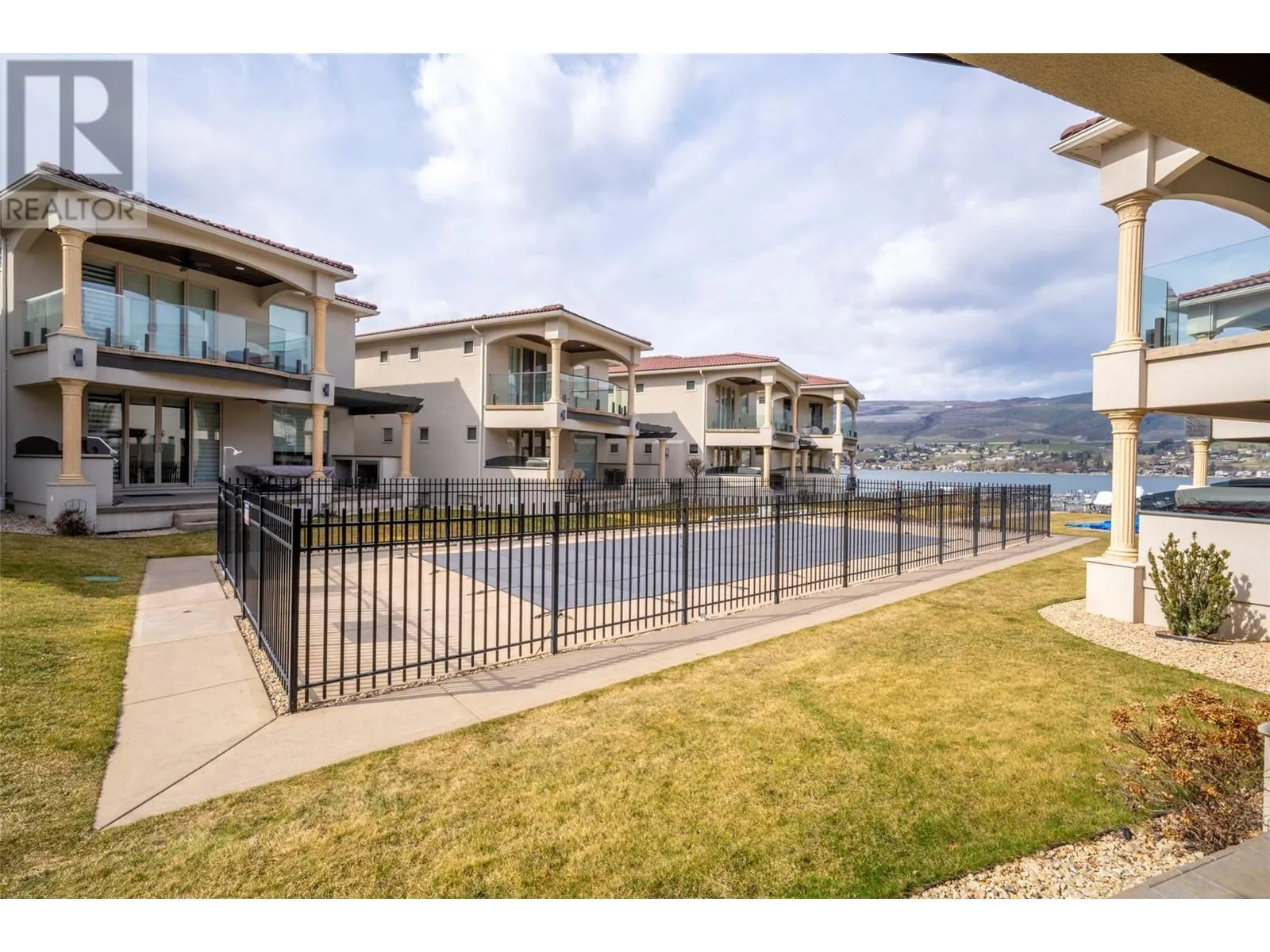 7373 Brooks Lane Unit# 4
