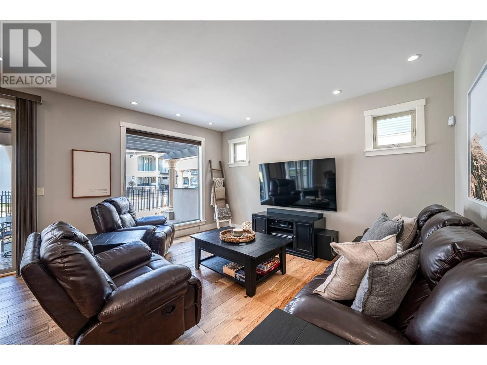 7373 Brooks Lane Unit# 4