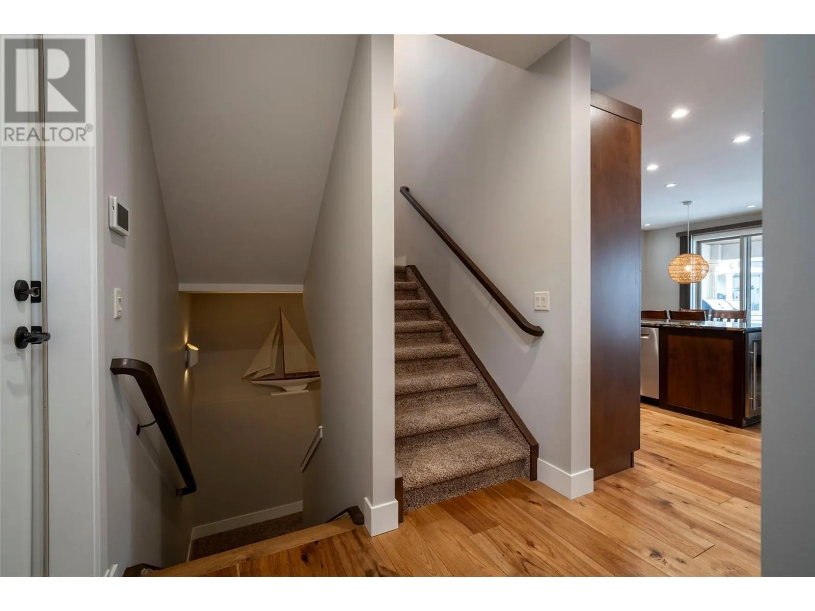 7373 Brooks Lane Unit# 4
