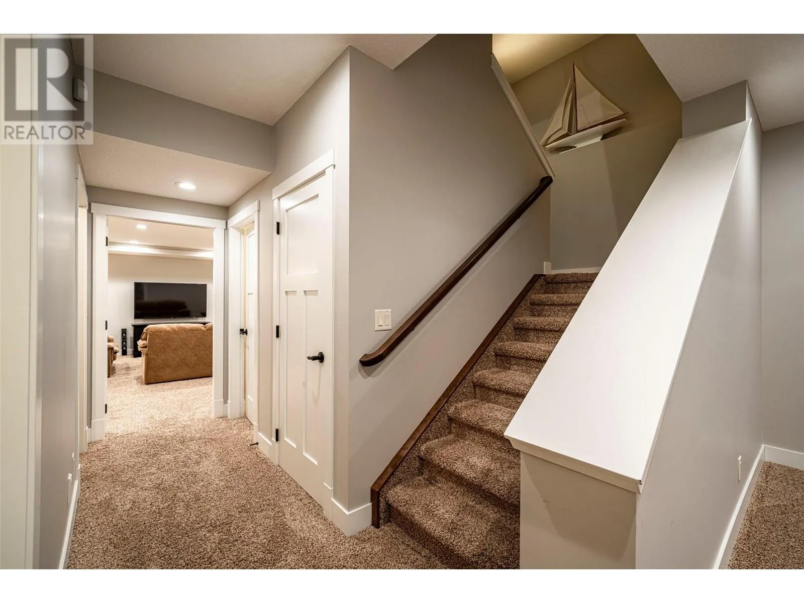 7373 Brooks Lane Unit# 4