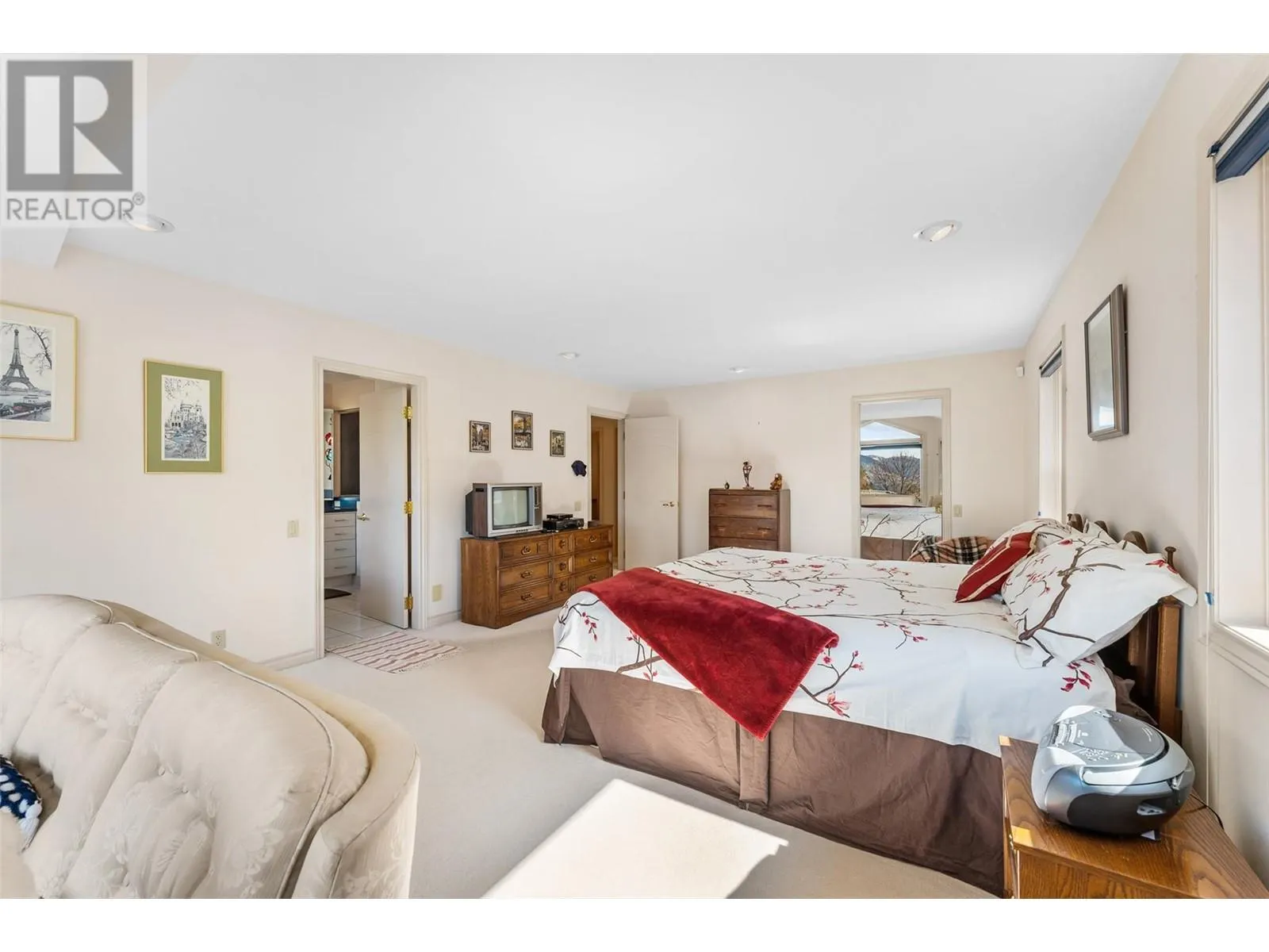 307 Sandpiper Court