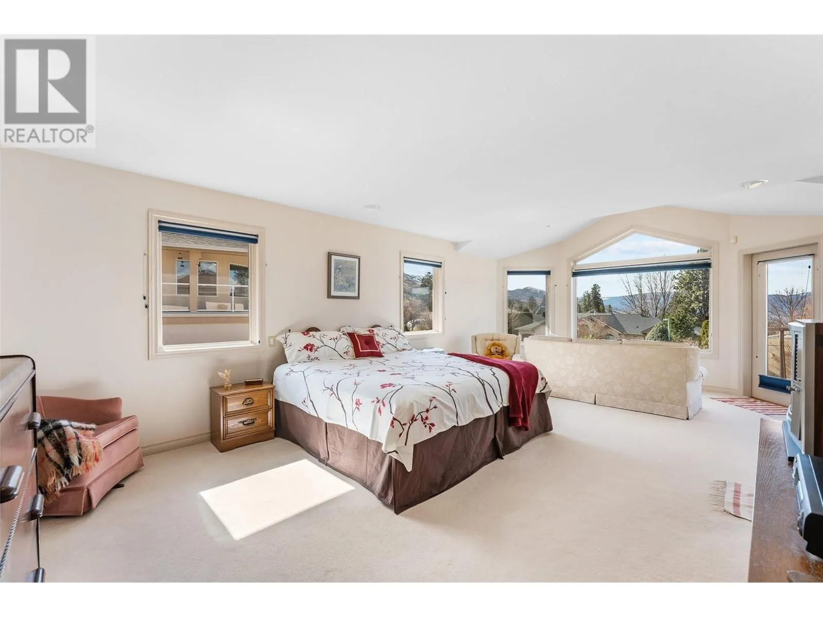 307 Sandpiper Court