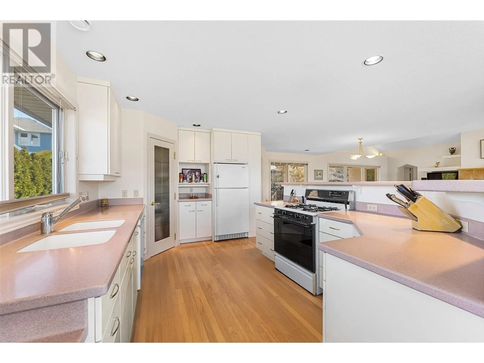 307 Sandpiper Court
