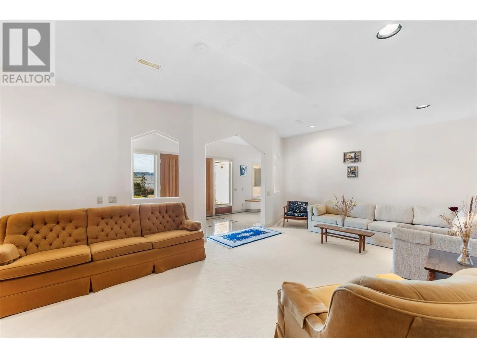 307 Sandpiper Court