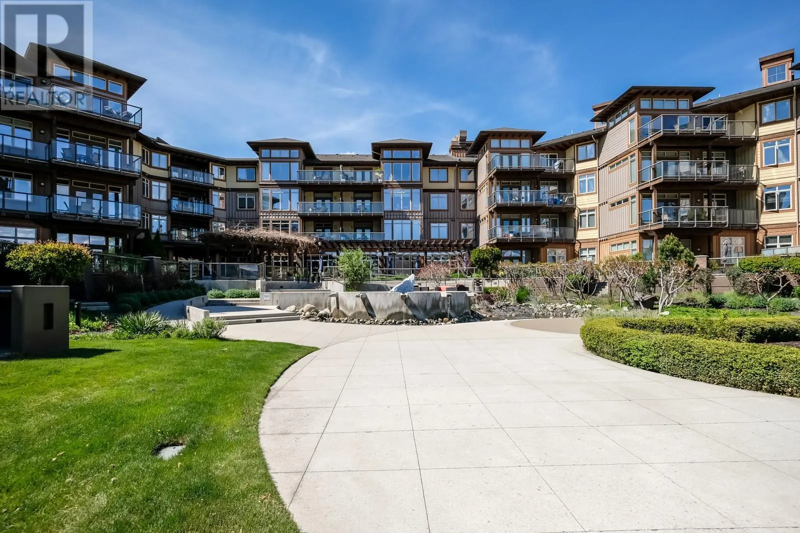 4205 Gellatly Road Unit# 404