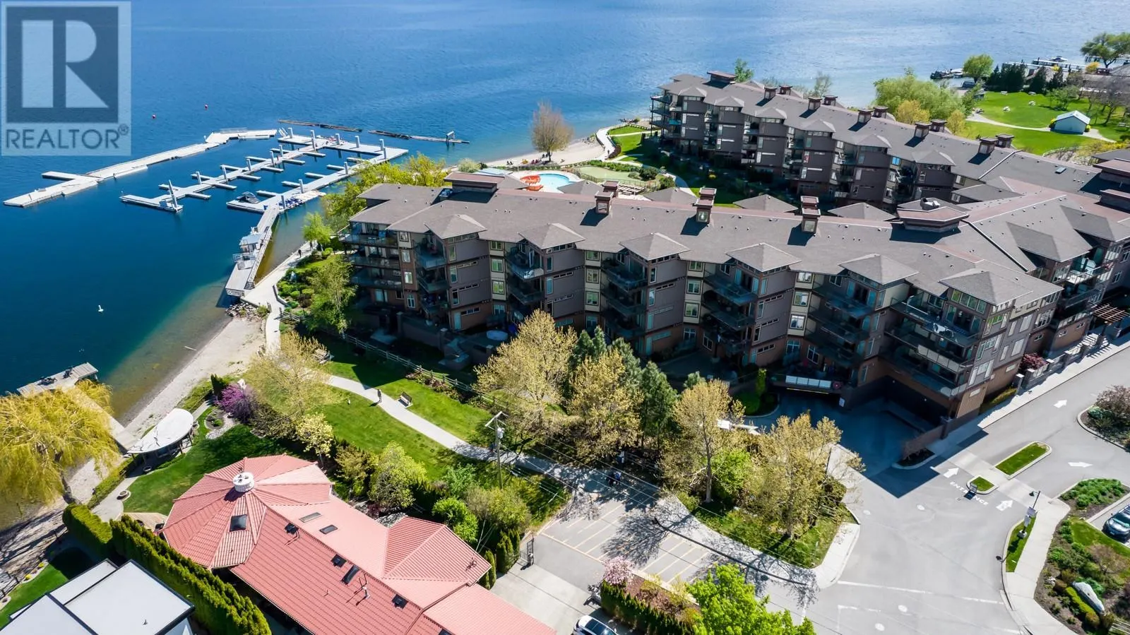4205 Gellatly Road Unit# 404