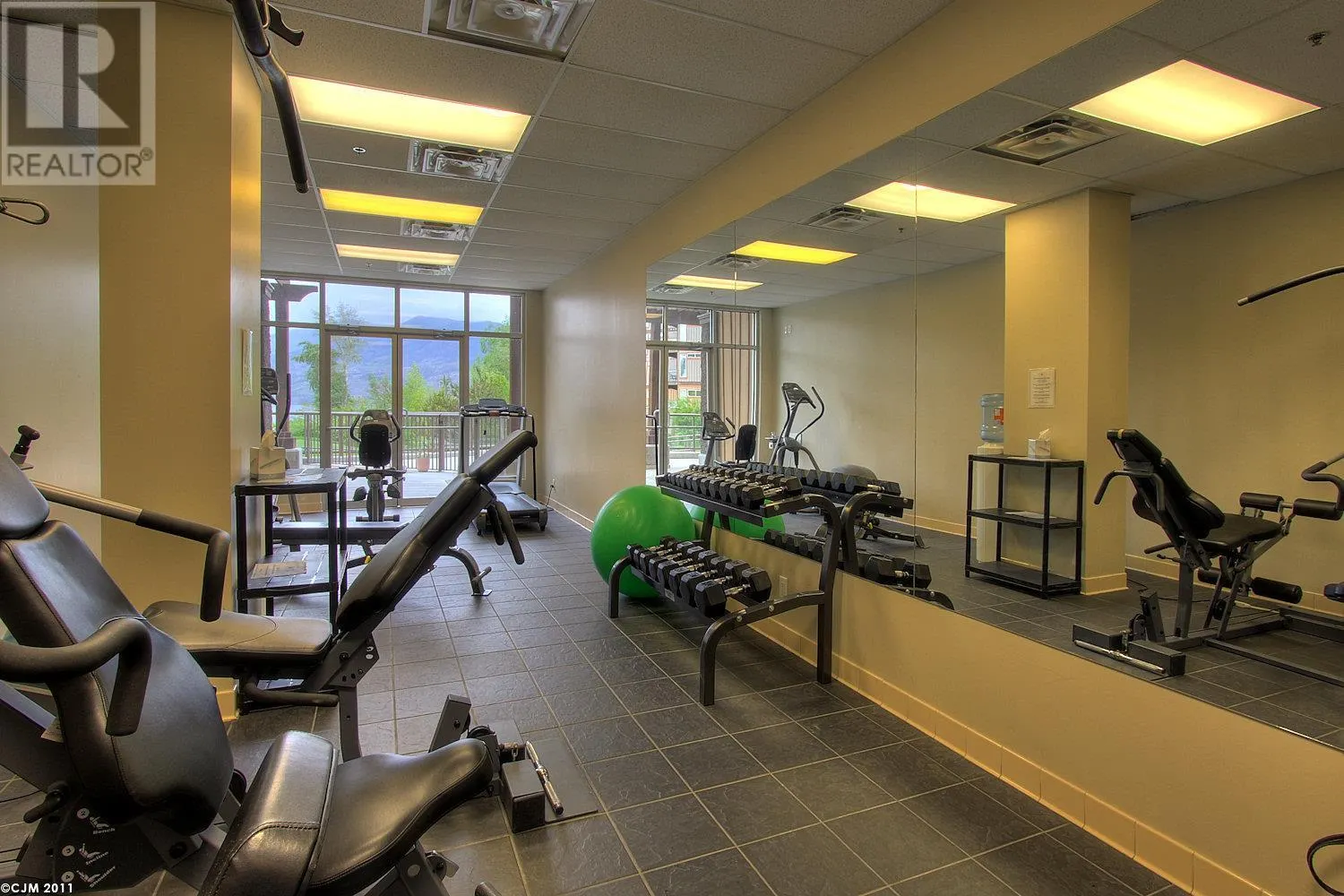 4205 Gellatly Road Unit# 404
