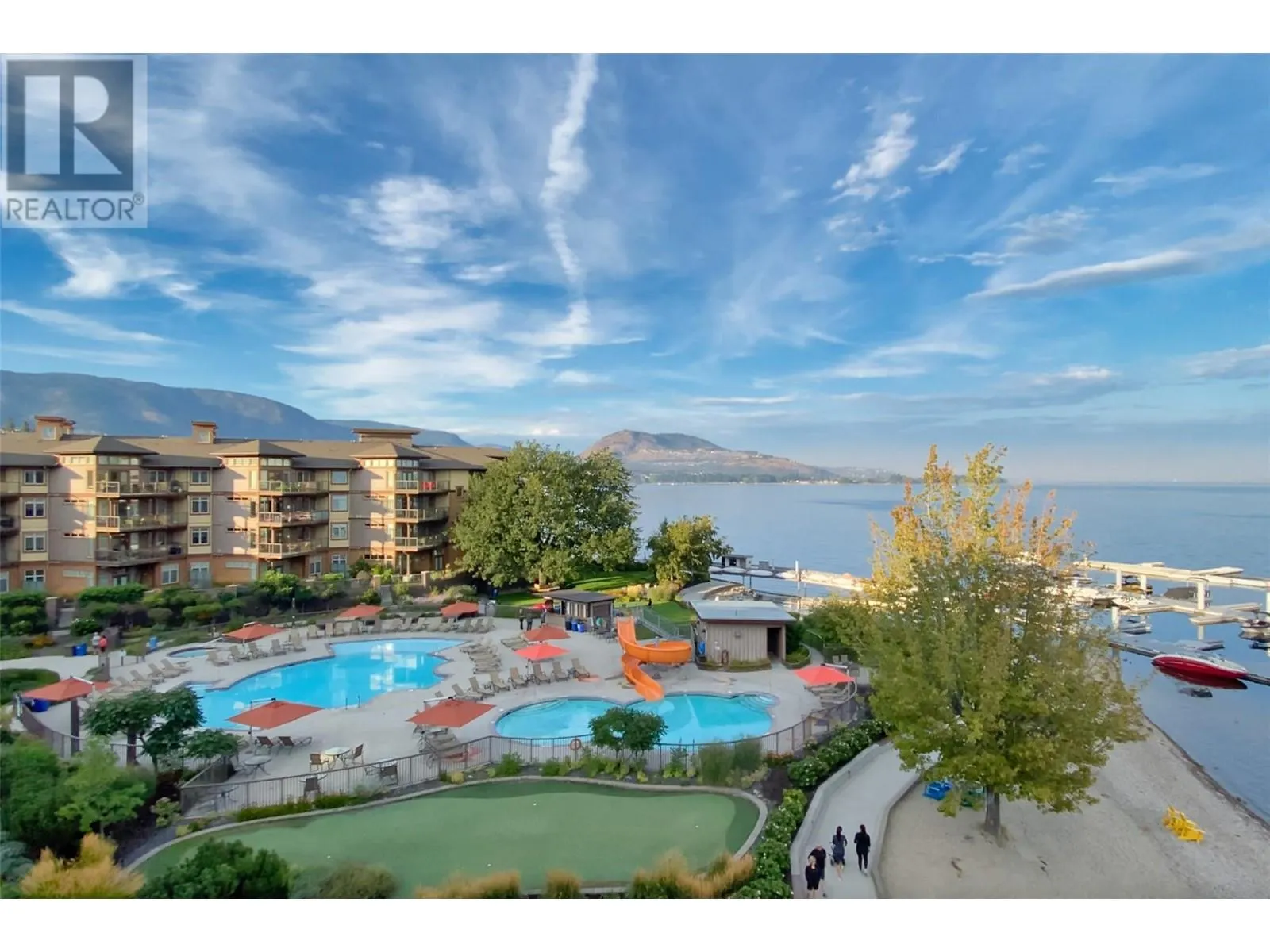 4205 Gellatly Road Unit# 404