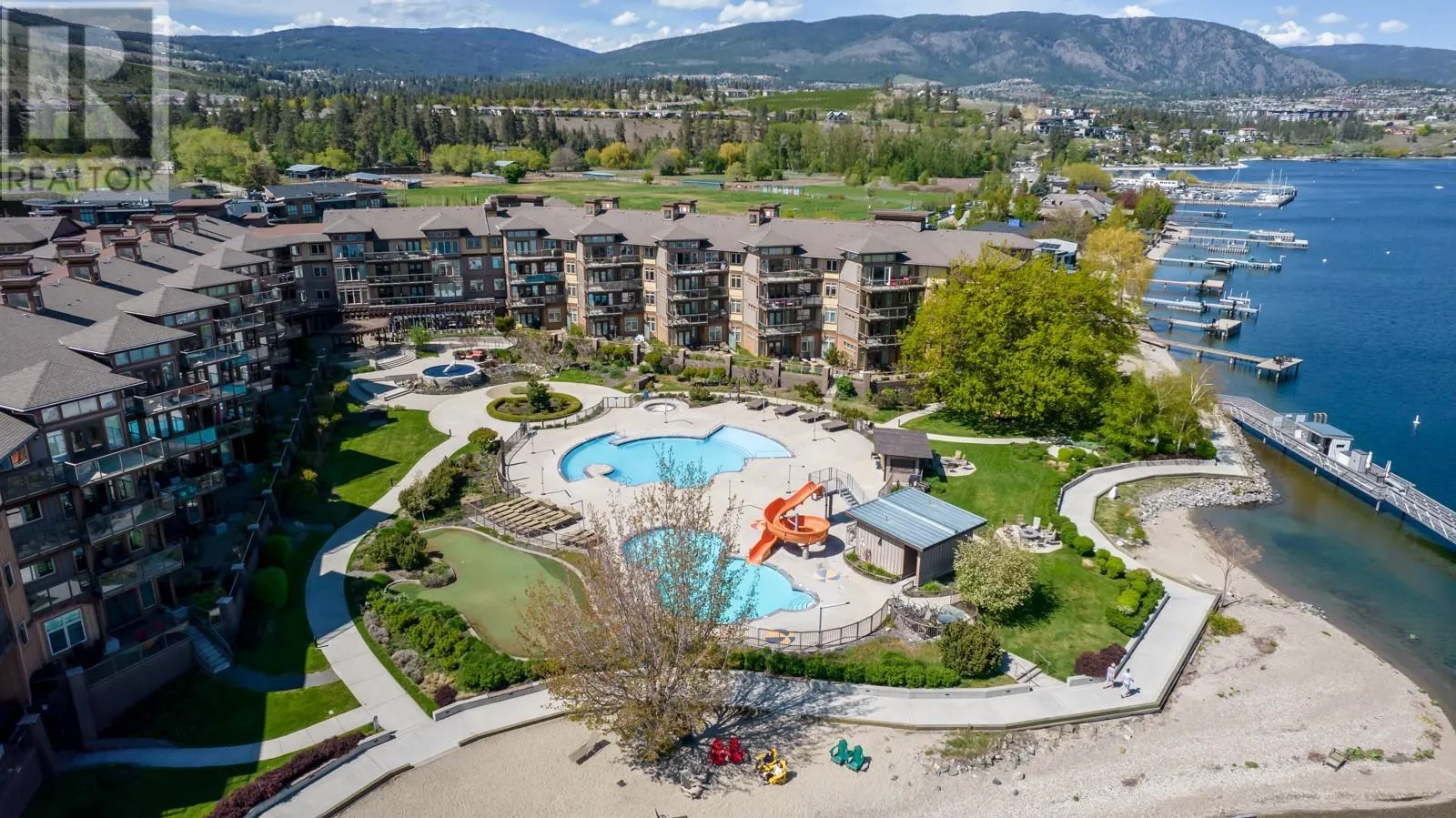 4205 Gellatly Road Unit# 404