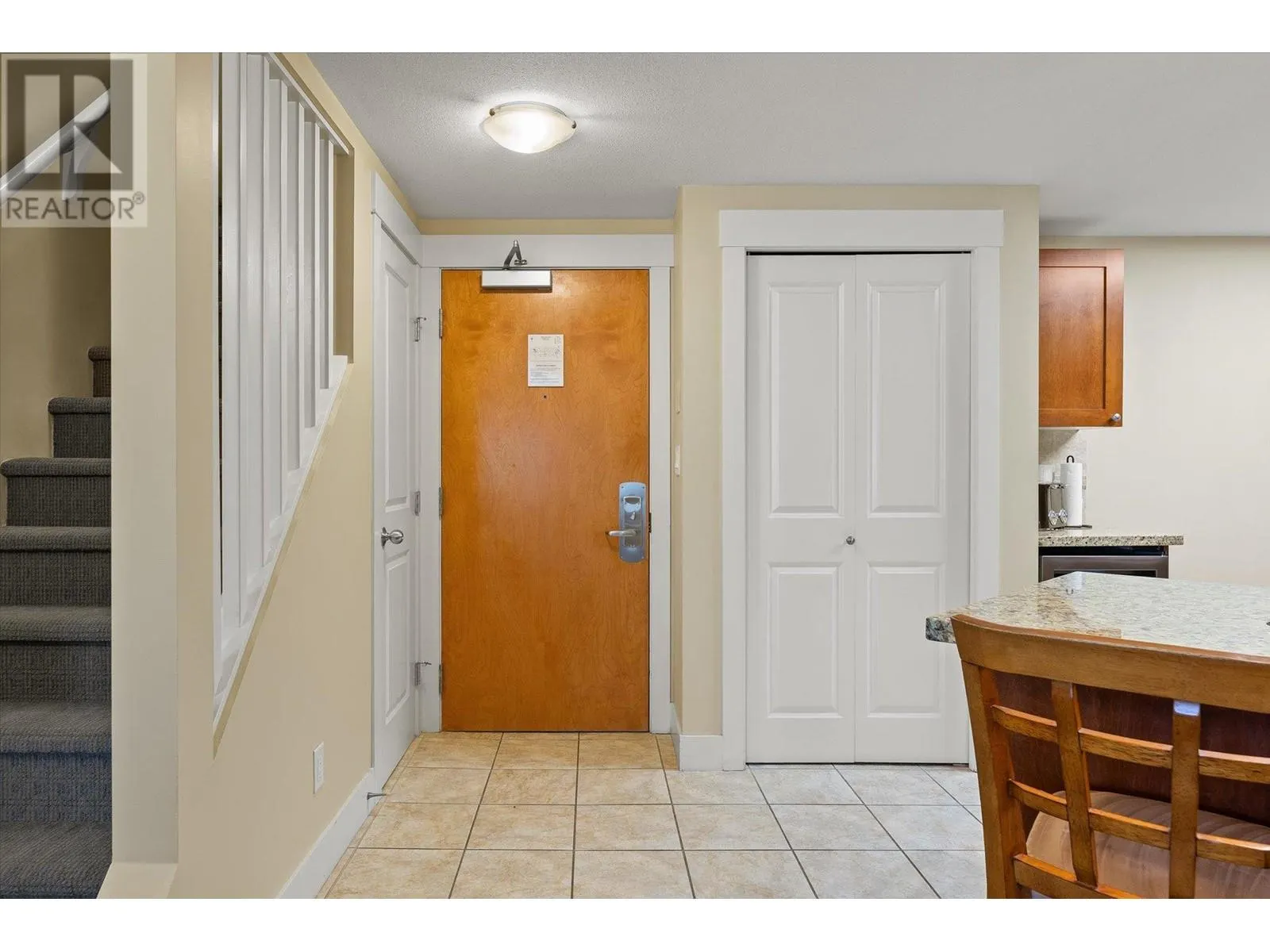 4205 Gellatly Road Unit# 404