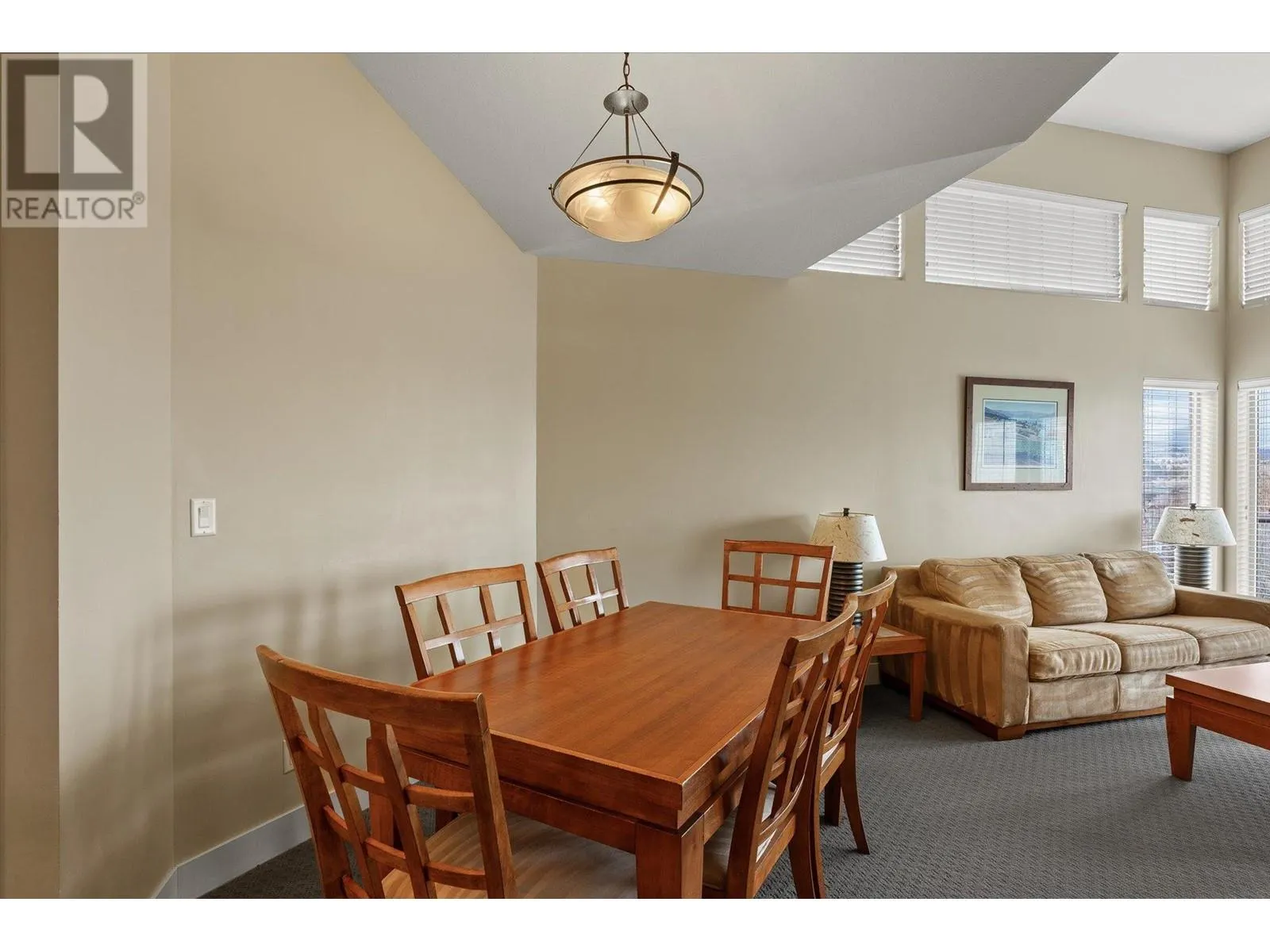 4205 Gellatly Road Unit# 404