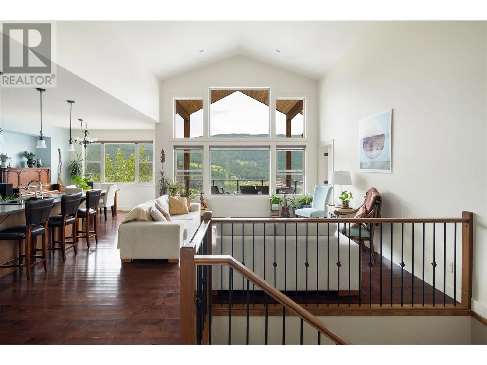 7221 Silver Ridge Drive