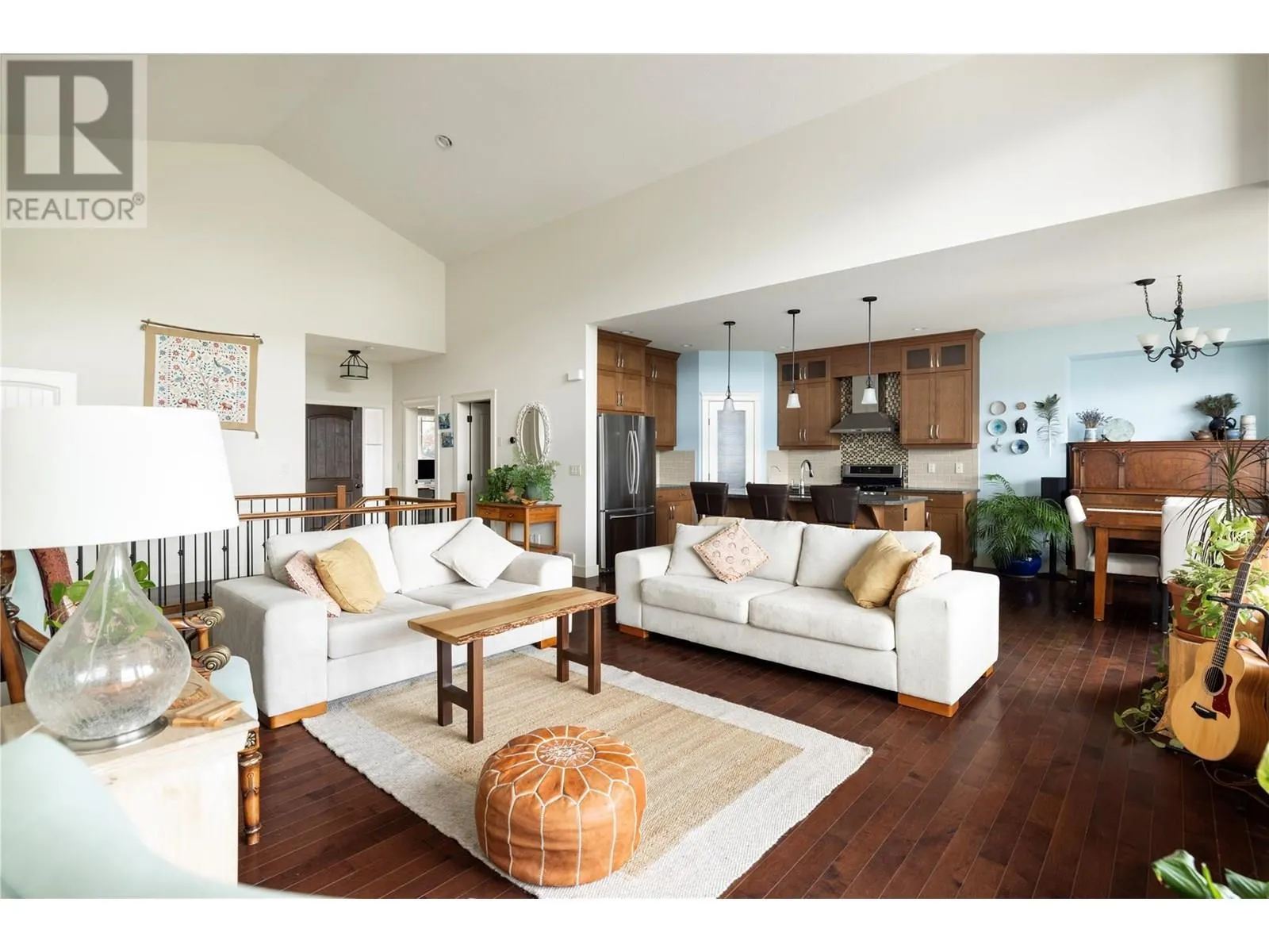 7221 Silver Ridge Drive
