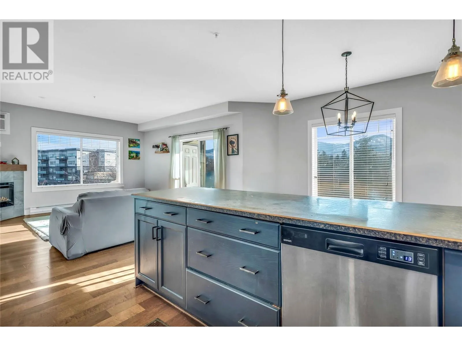 250 Hollywood Road S Unit# 302
