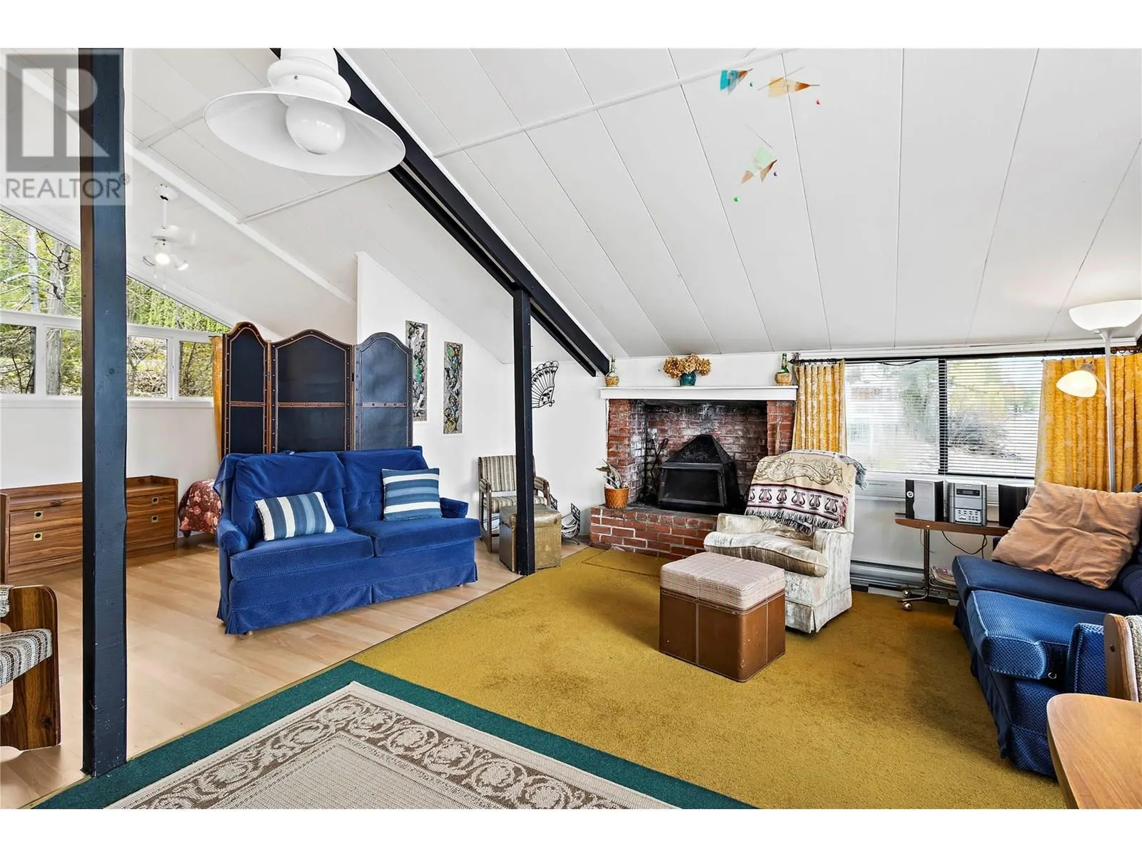 1665 Blind Bay Road