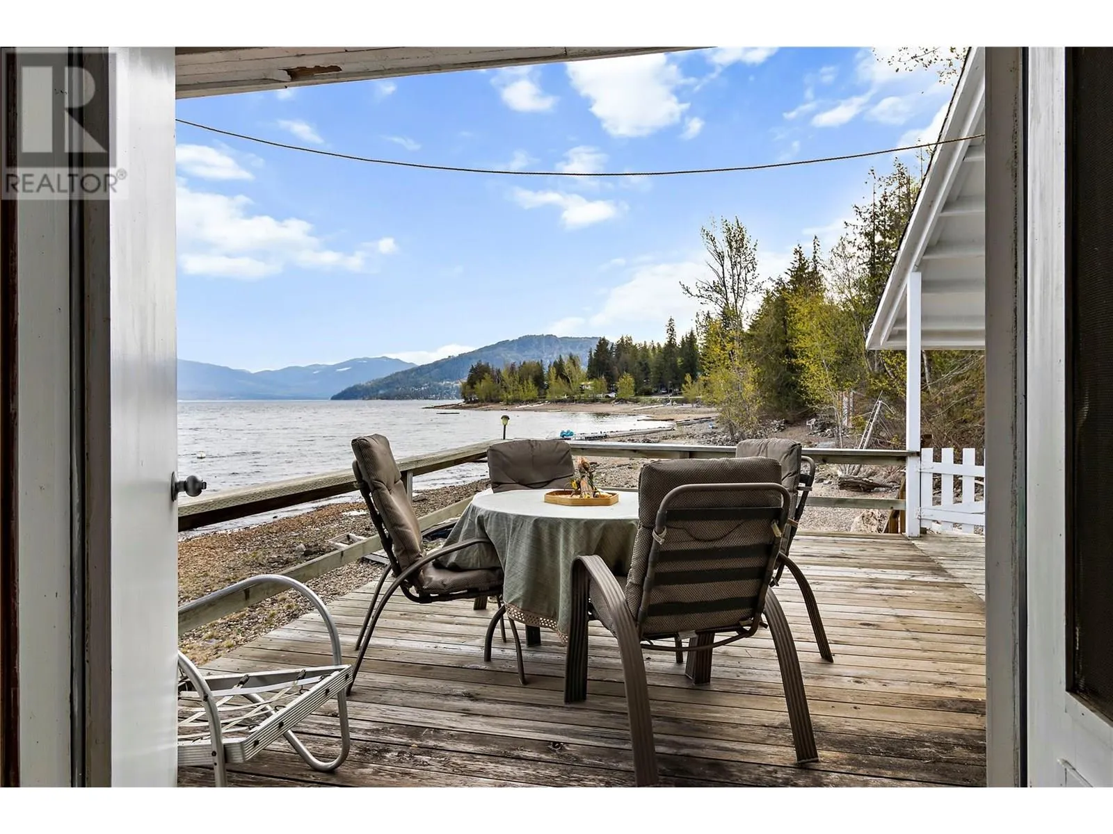 1665 Blind Bay Road