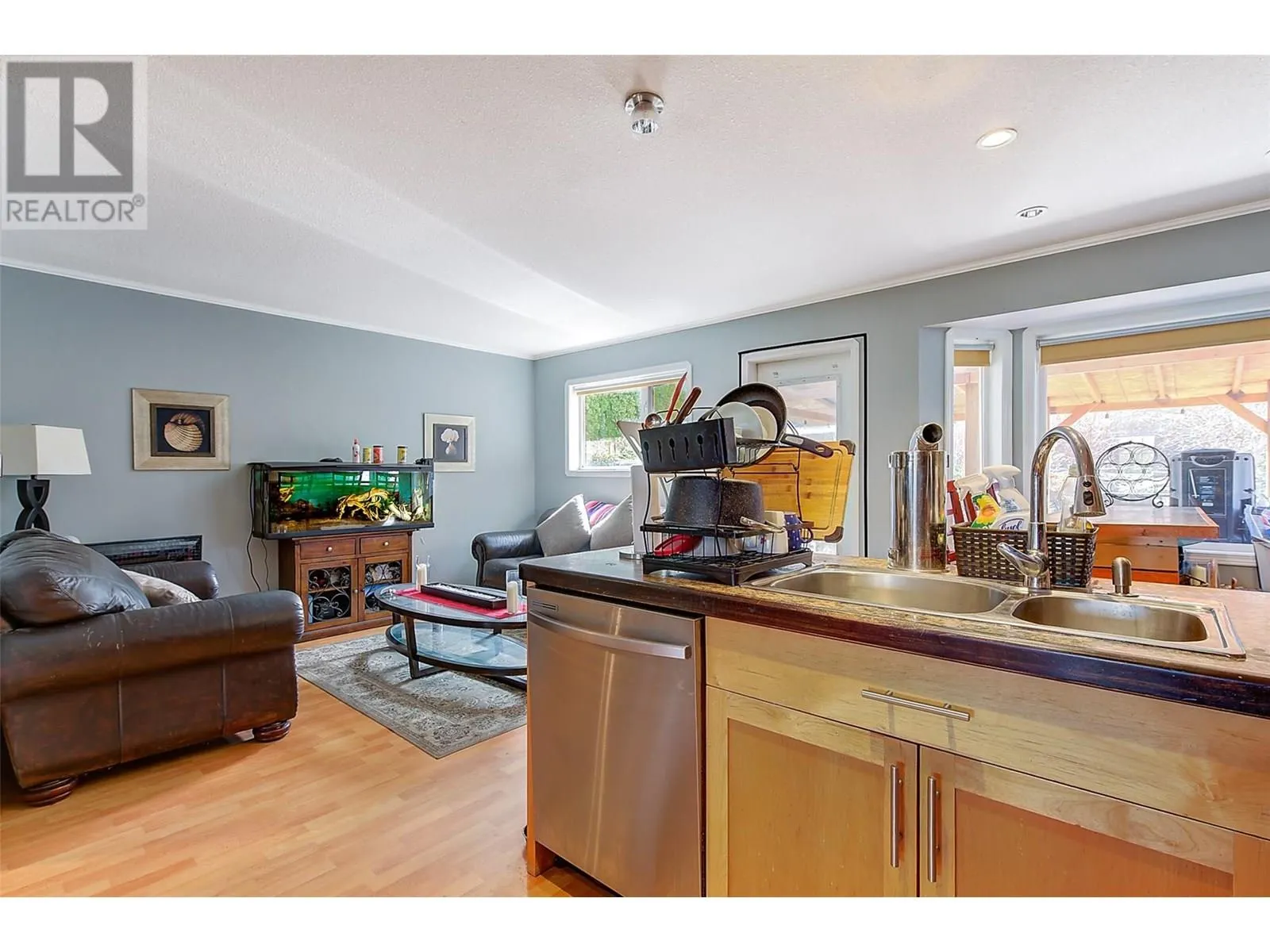 1129 Hudson Road