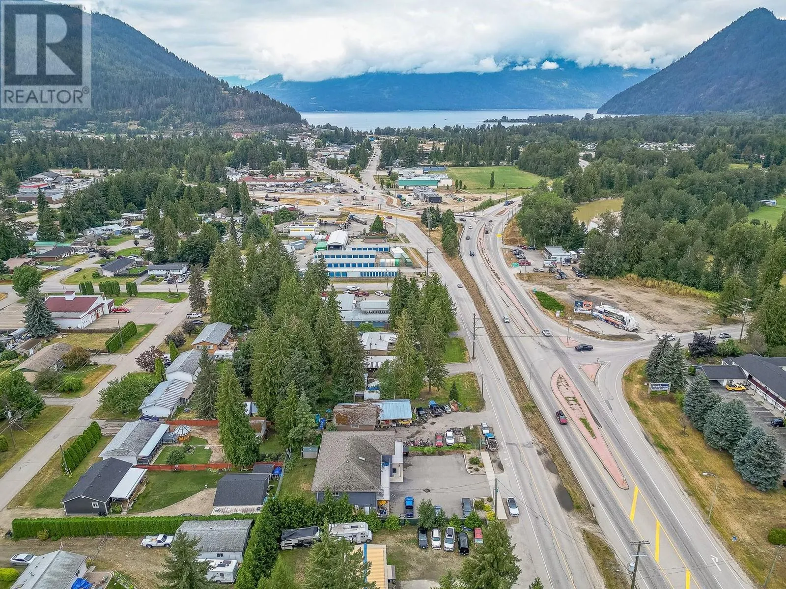 725 Trans Canada Frontage Road