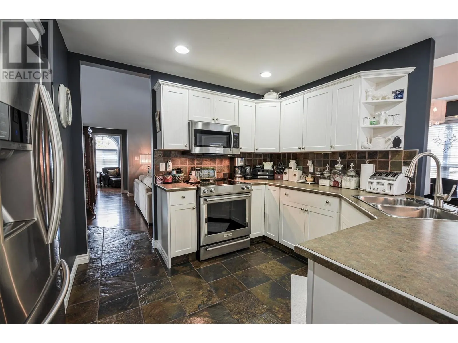 2852 JUNIPER Drive