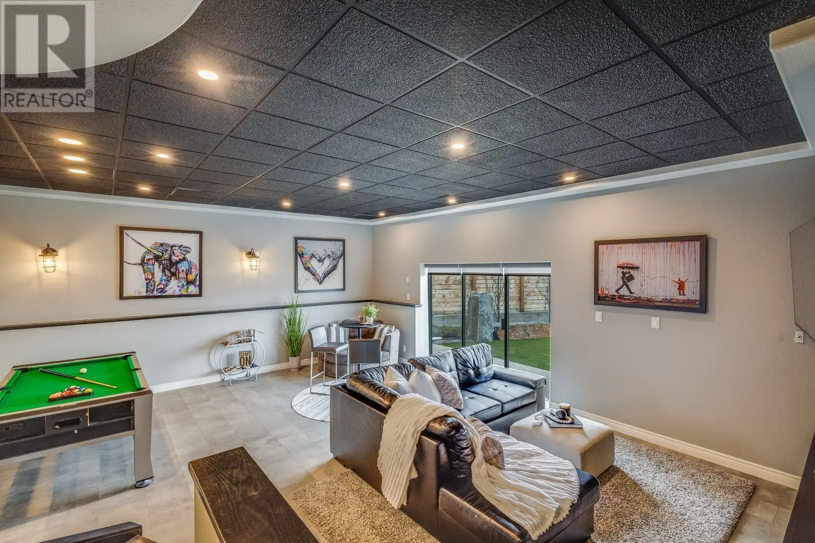 4812 Lakeshore Place