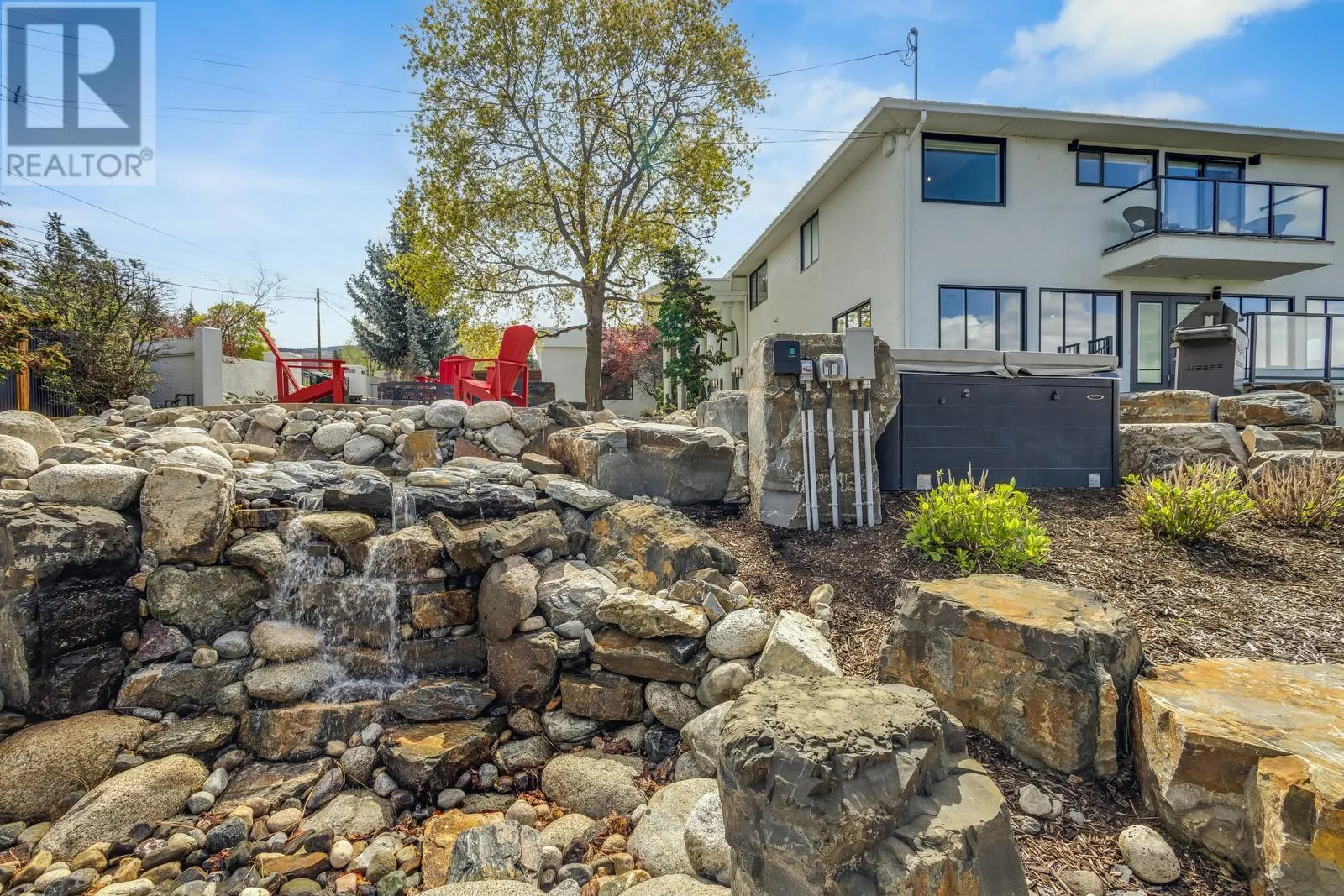 4812 Lakeshore Place