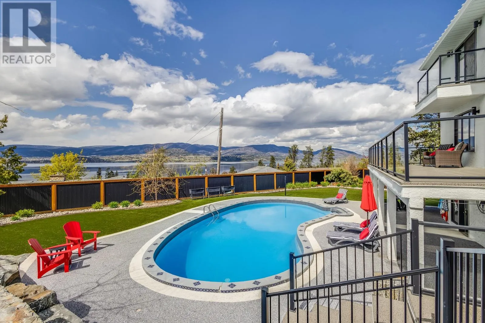 4812 Lakeshore Place
