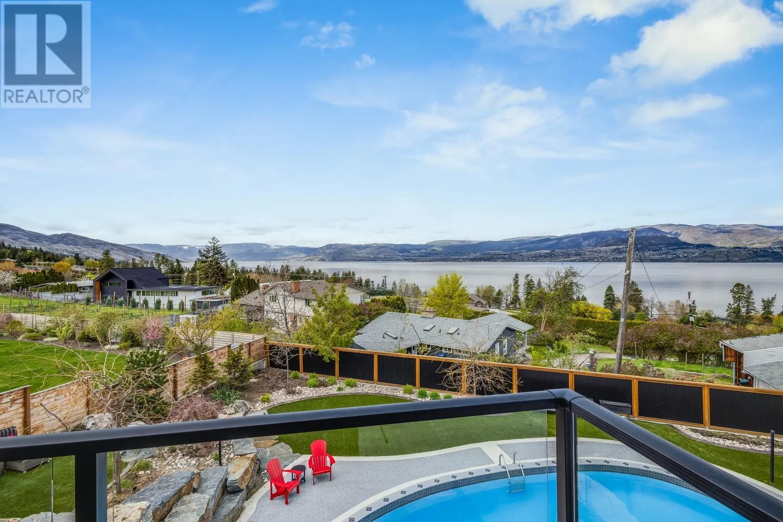 4812 Lakeshore Place