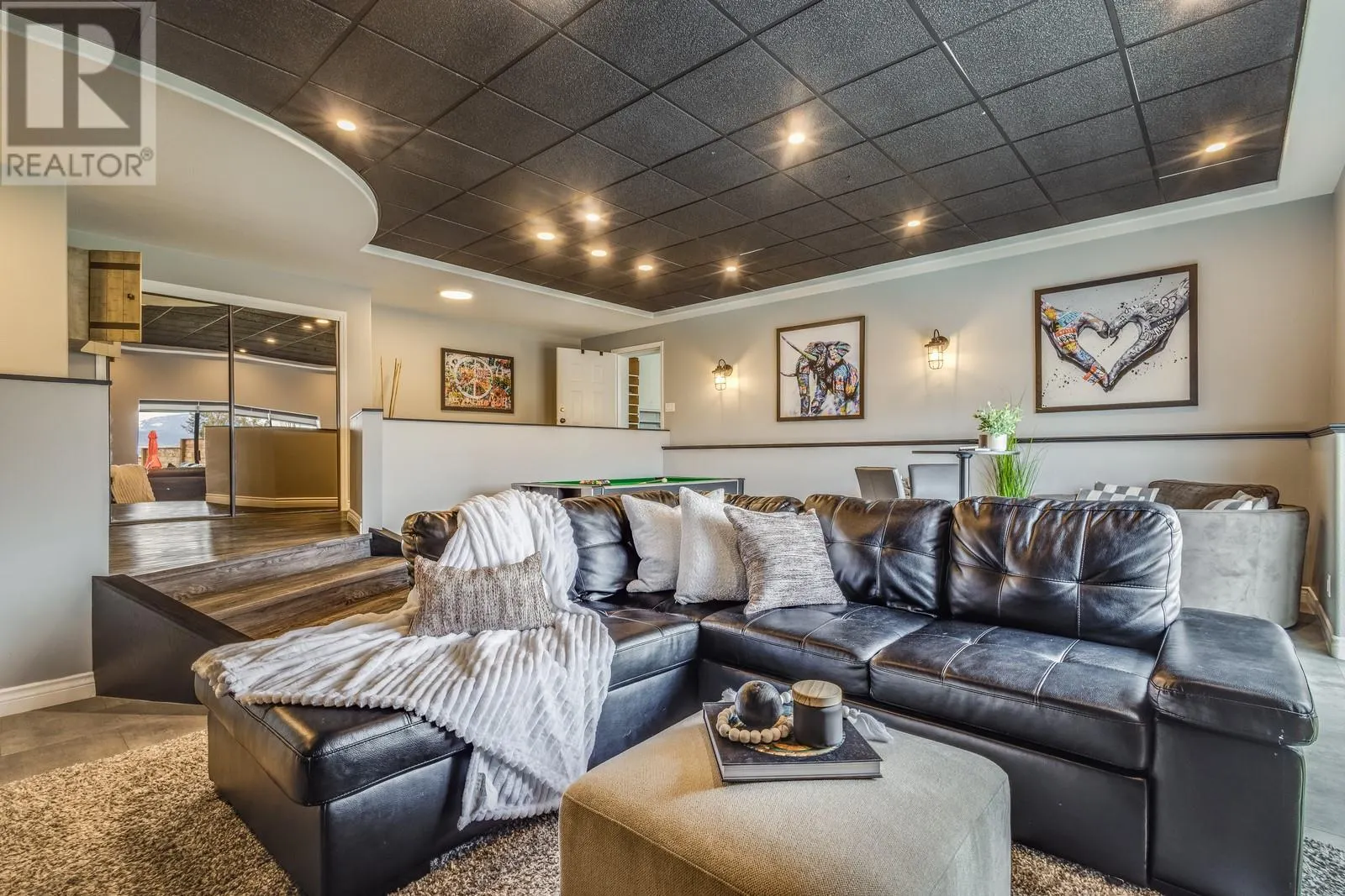 4812 Lakeshore Place