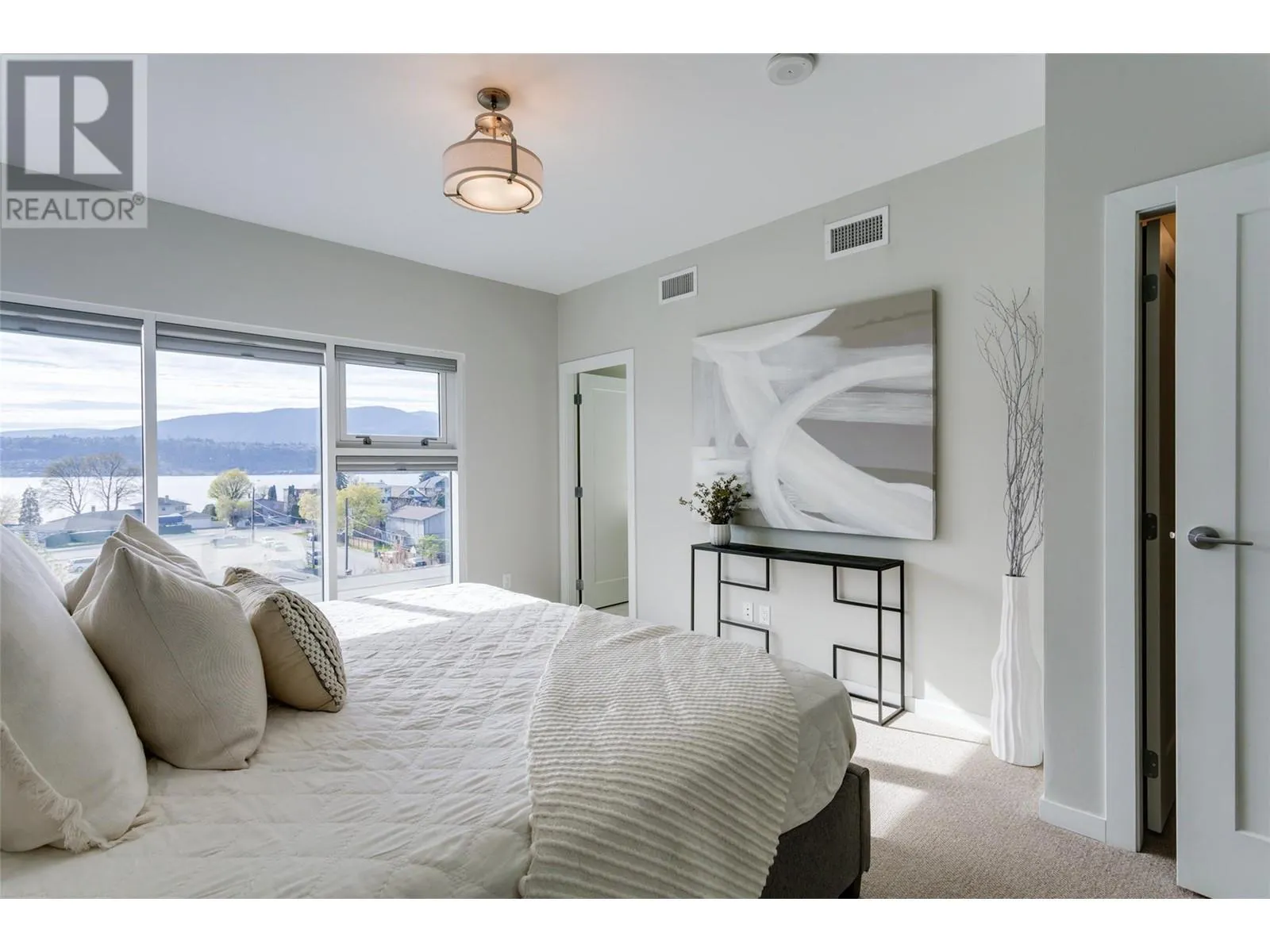 3030 Pandosy Street Unit# 307