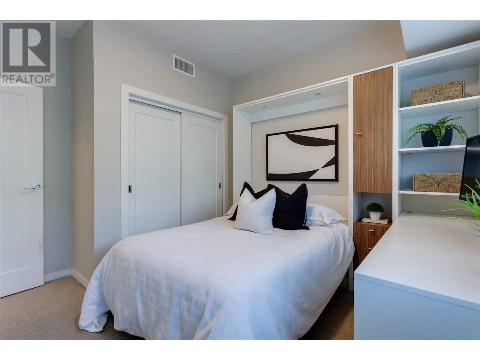 3030 Pandosy Street Unit# 307