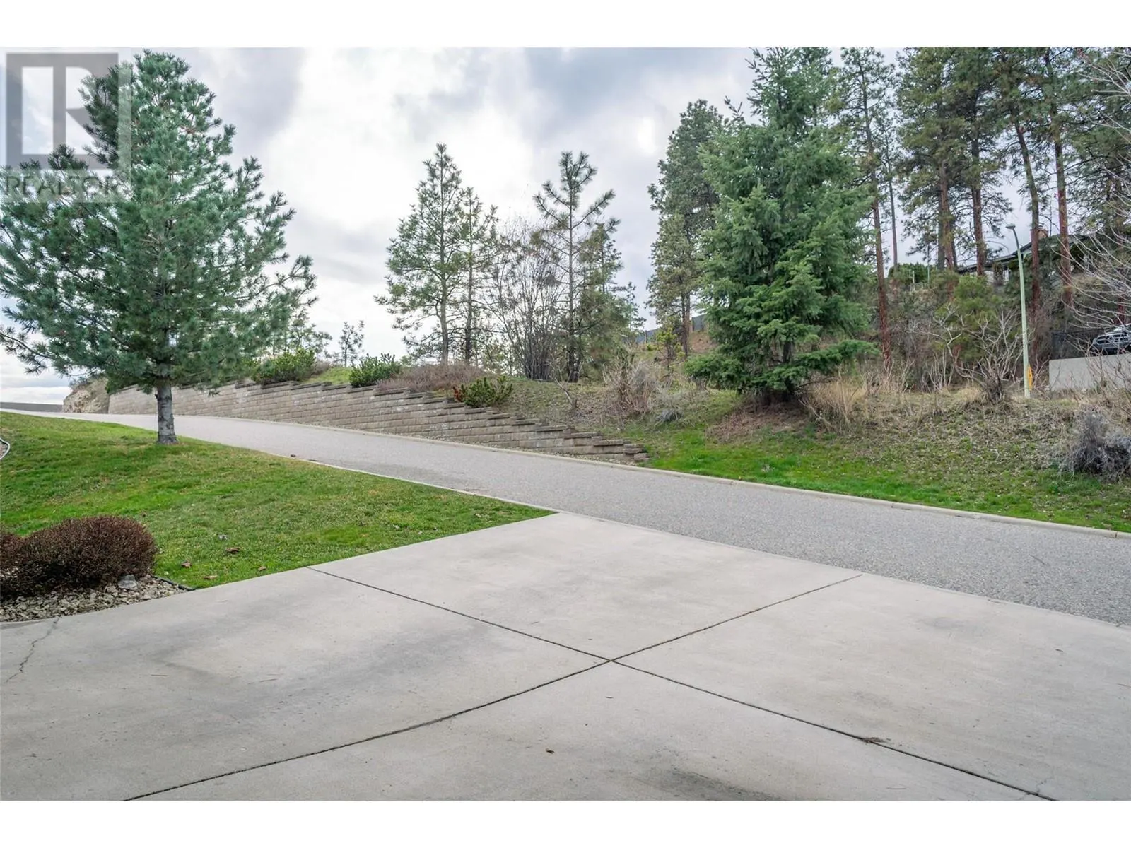 2421 Glacier Court Unit# 12