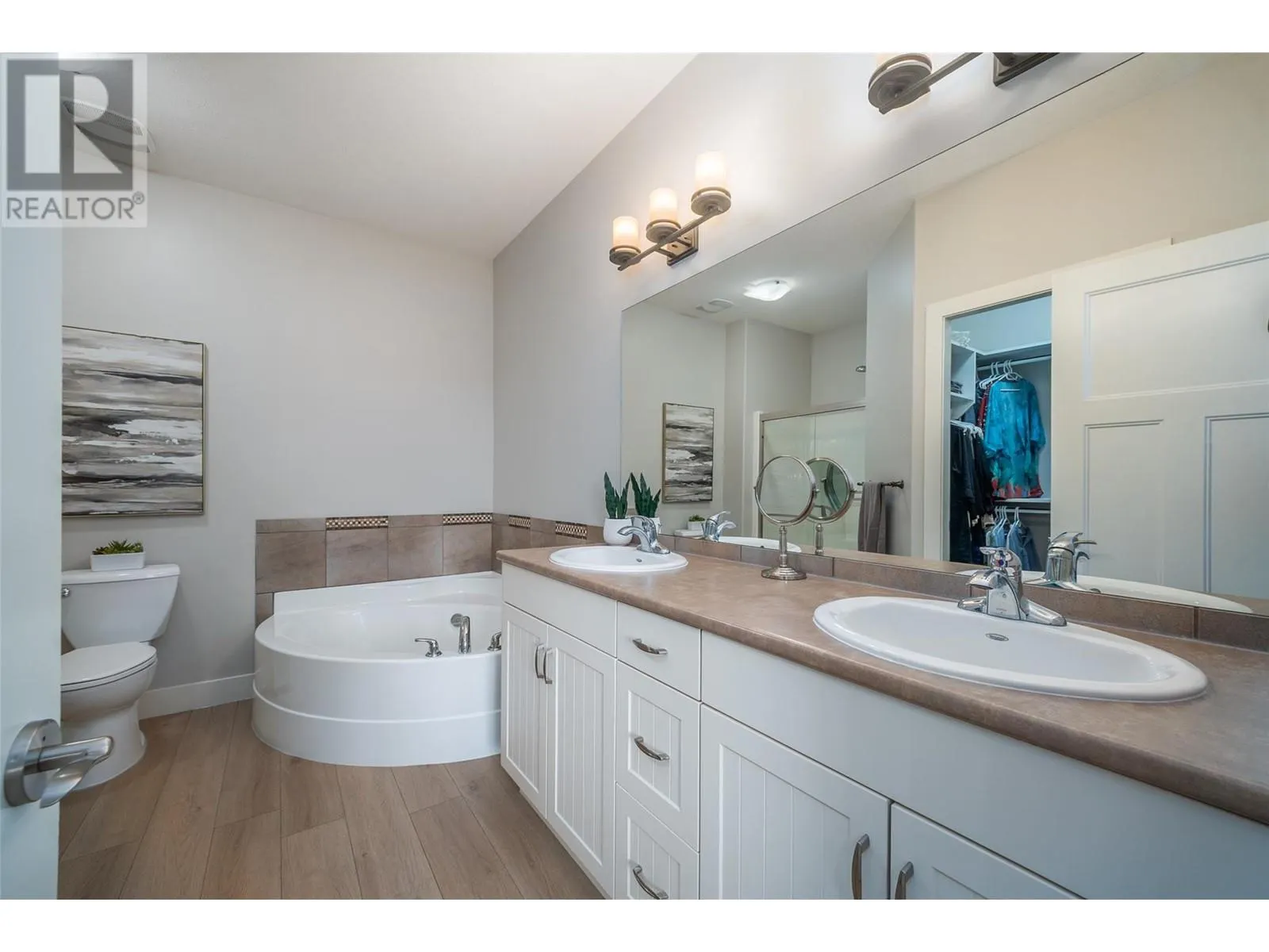 2421 Glacier Court Unit# 12