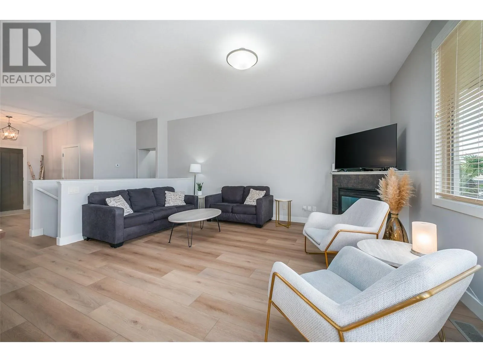 2421 Glacier Court Unit# 12