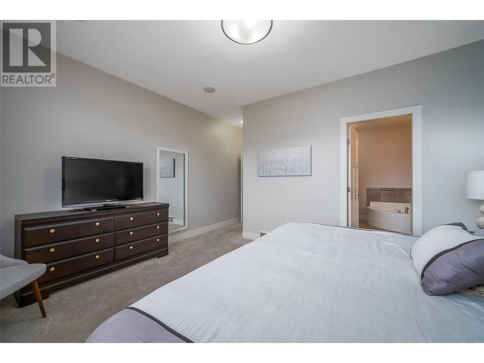 2421 Glacier Court Unit# 12