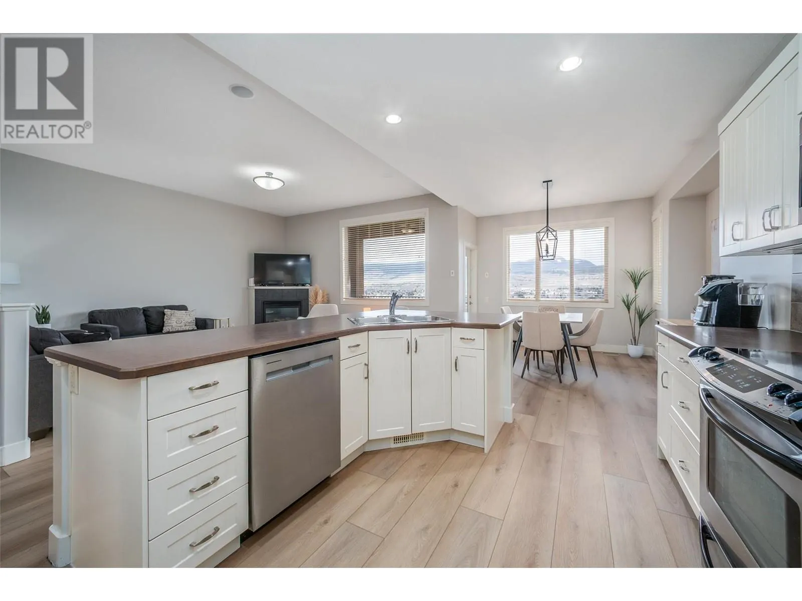 2421 Glacier Court Unit# 12