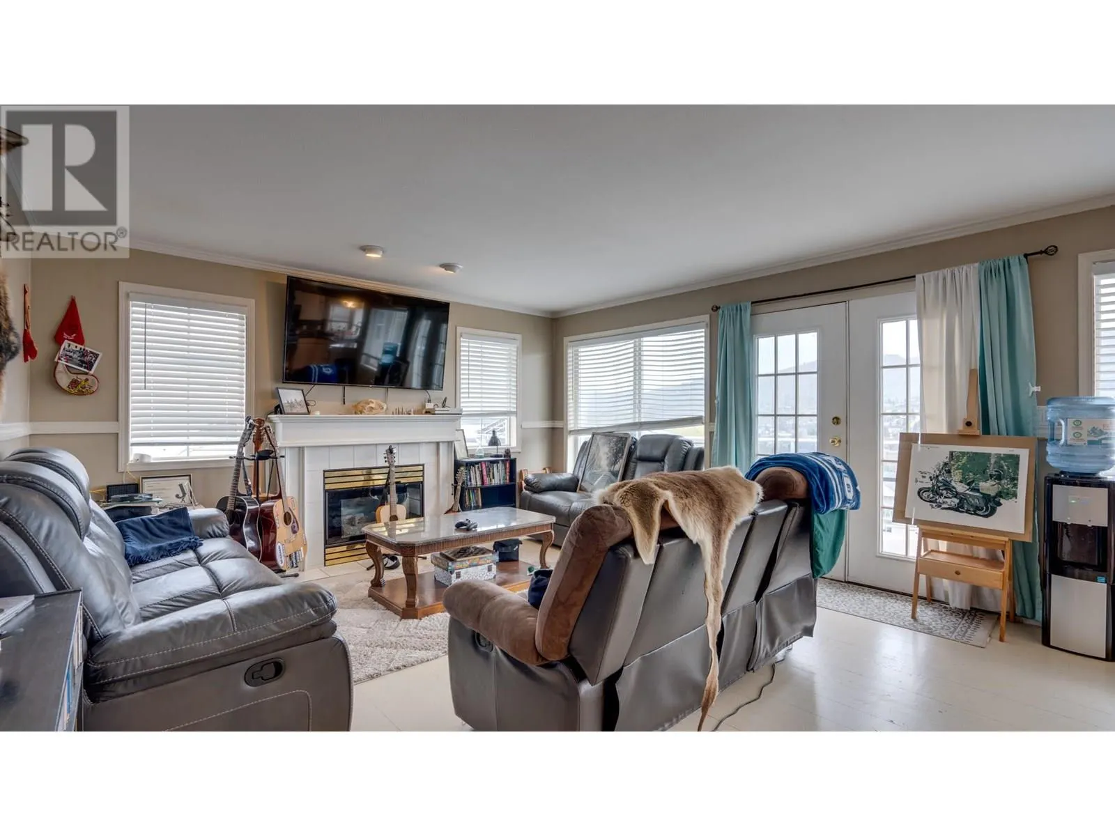 4305 Westview Drive