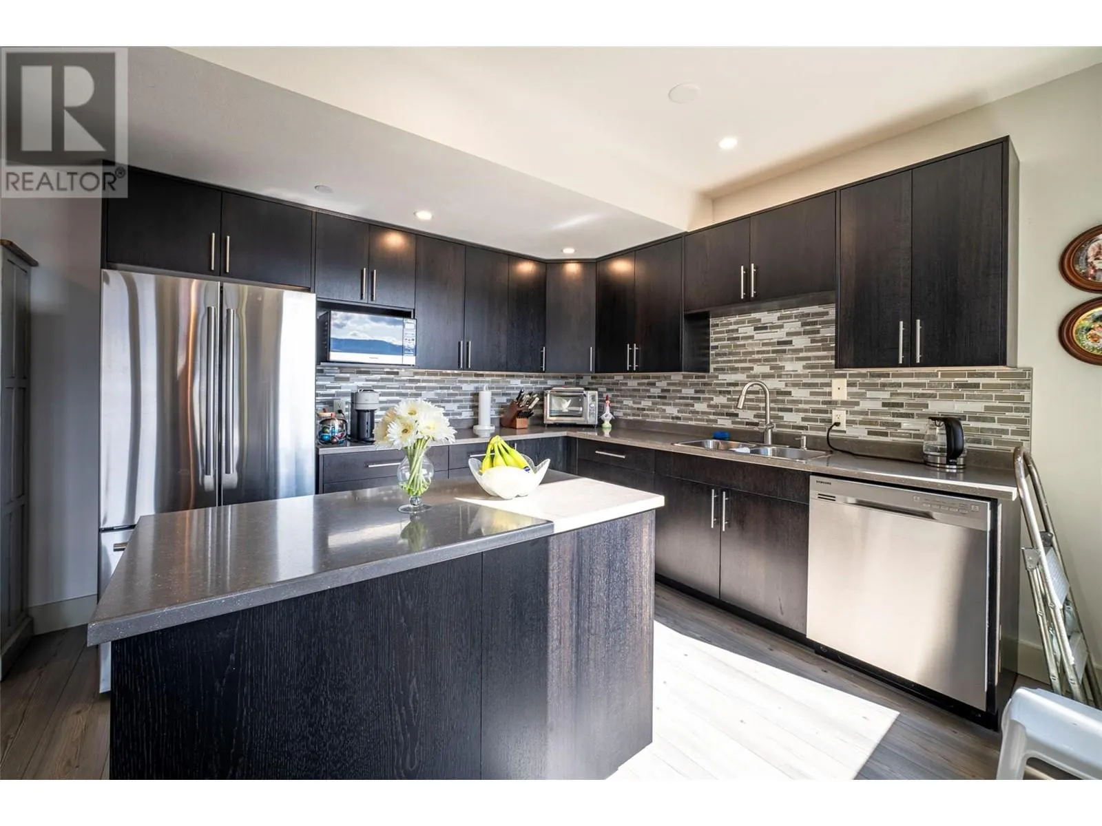 4134 Camelback Way