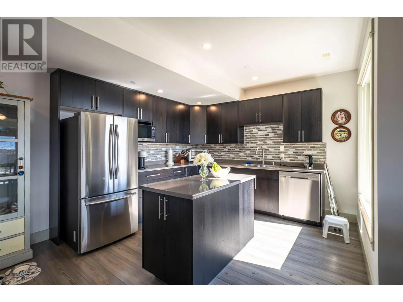 4134 Camelback Way