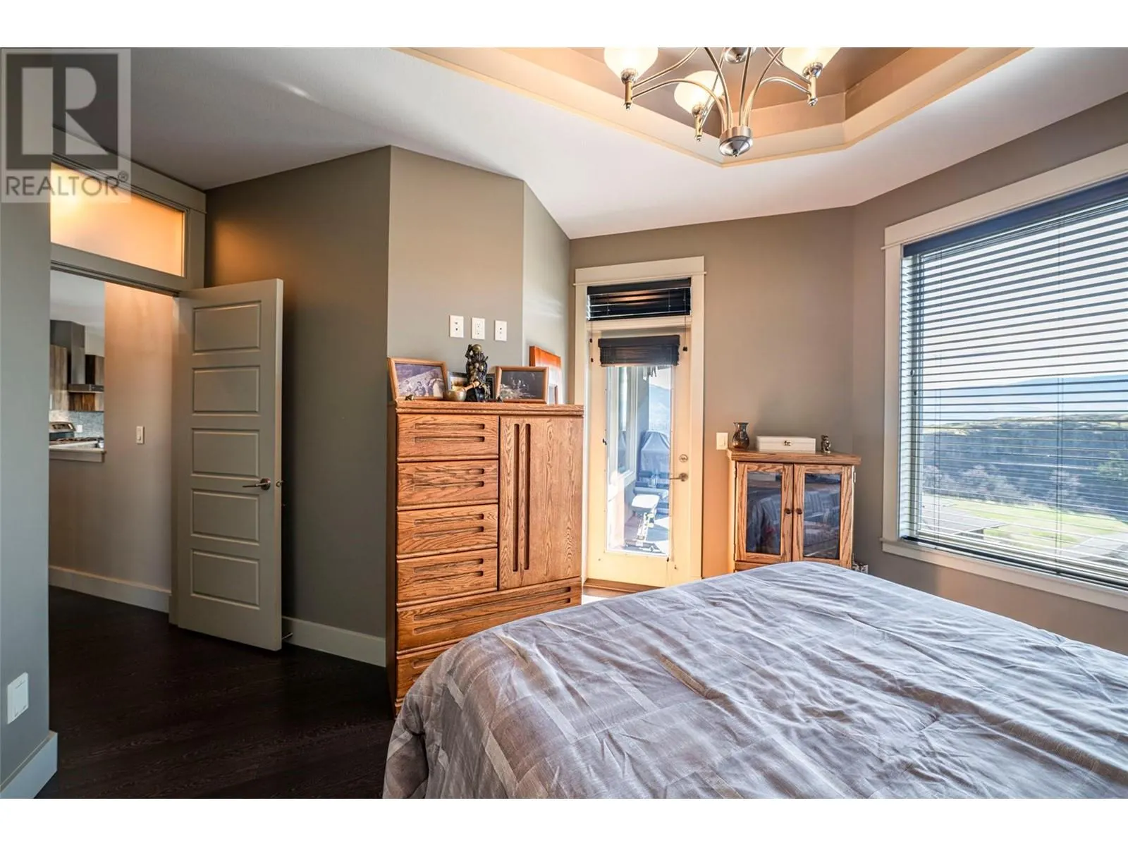 4134 Camelback Way
