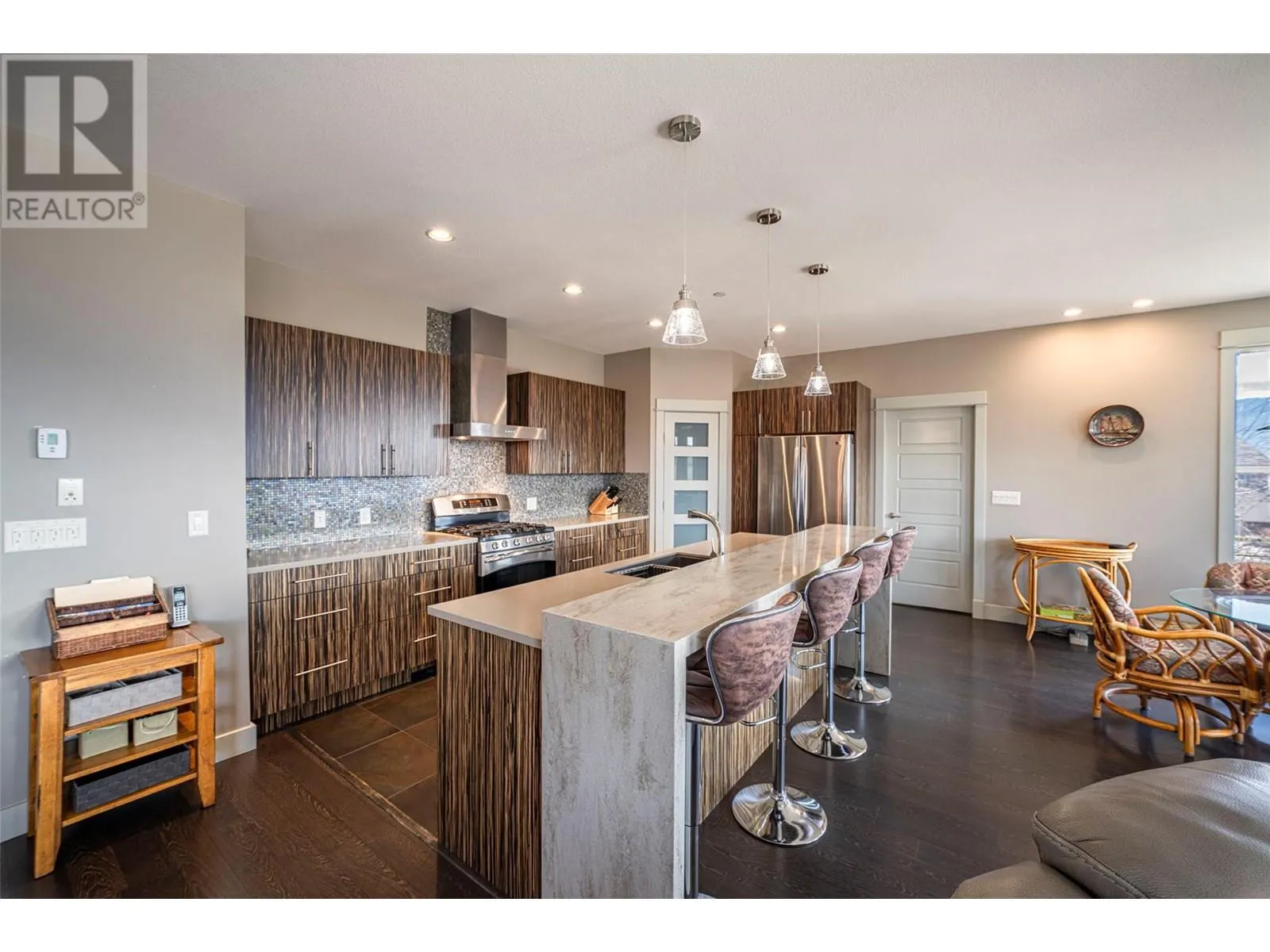 4134 Camelback Way
