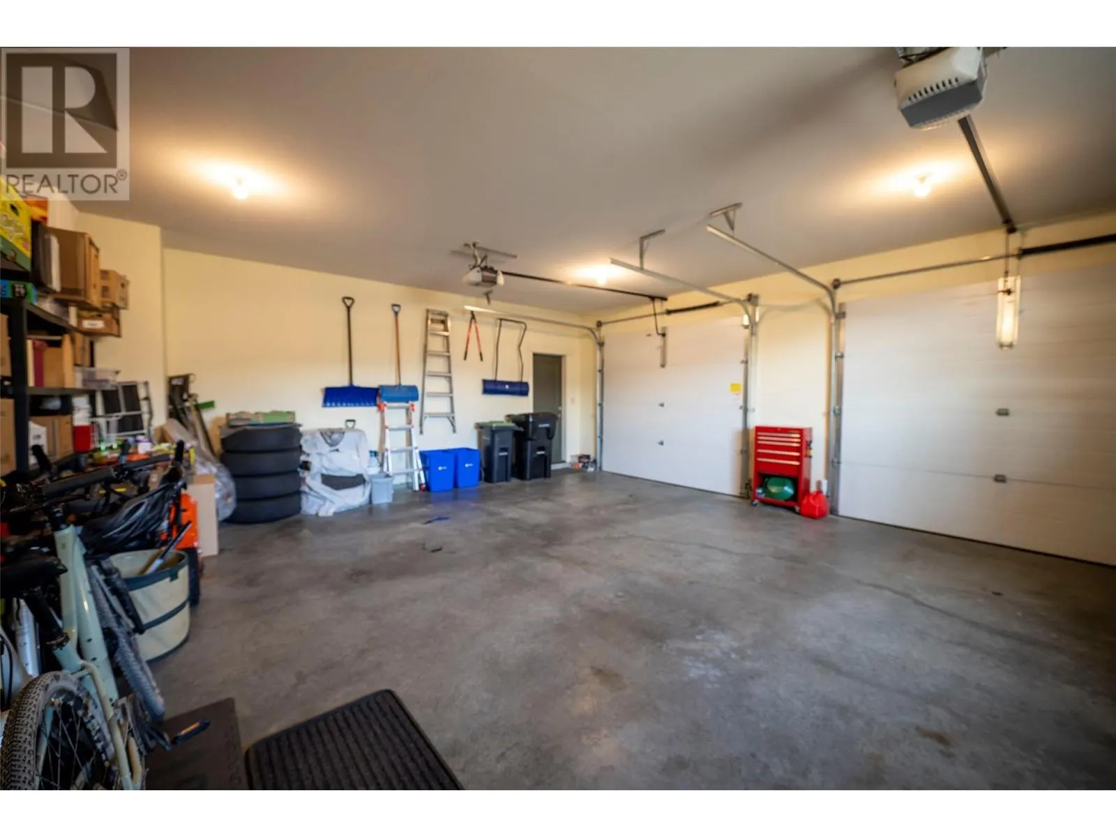 4134 Camelback Way