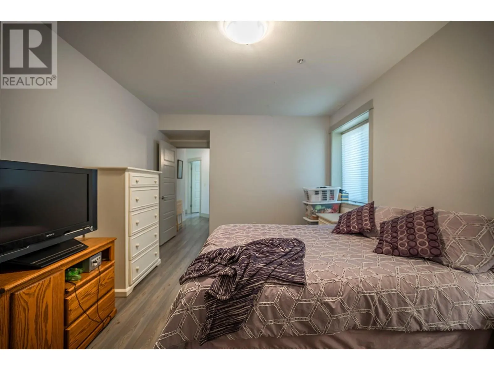 4134 Camelback Way