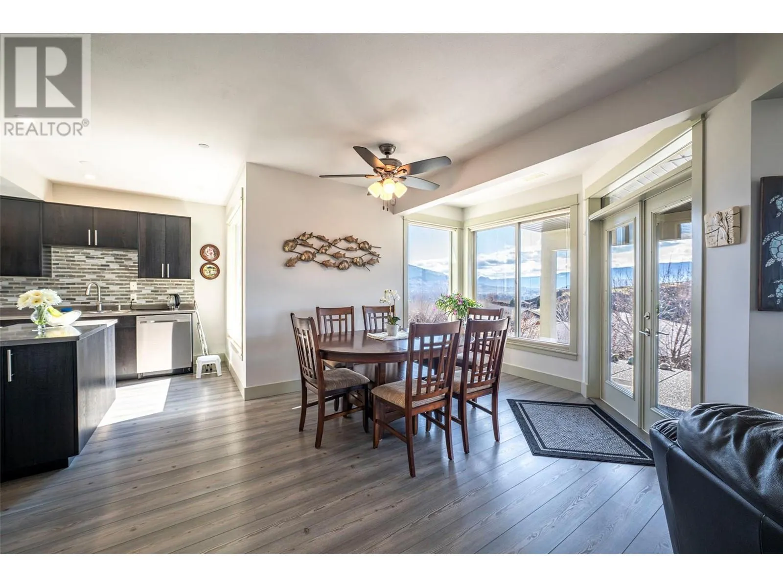 4134 Camelback Way