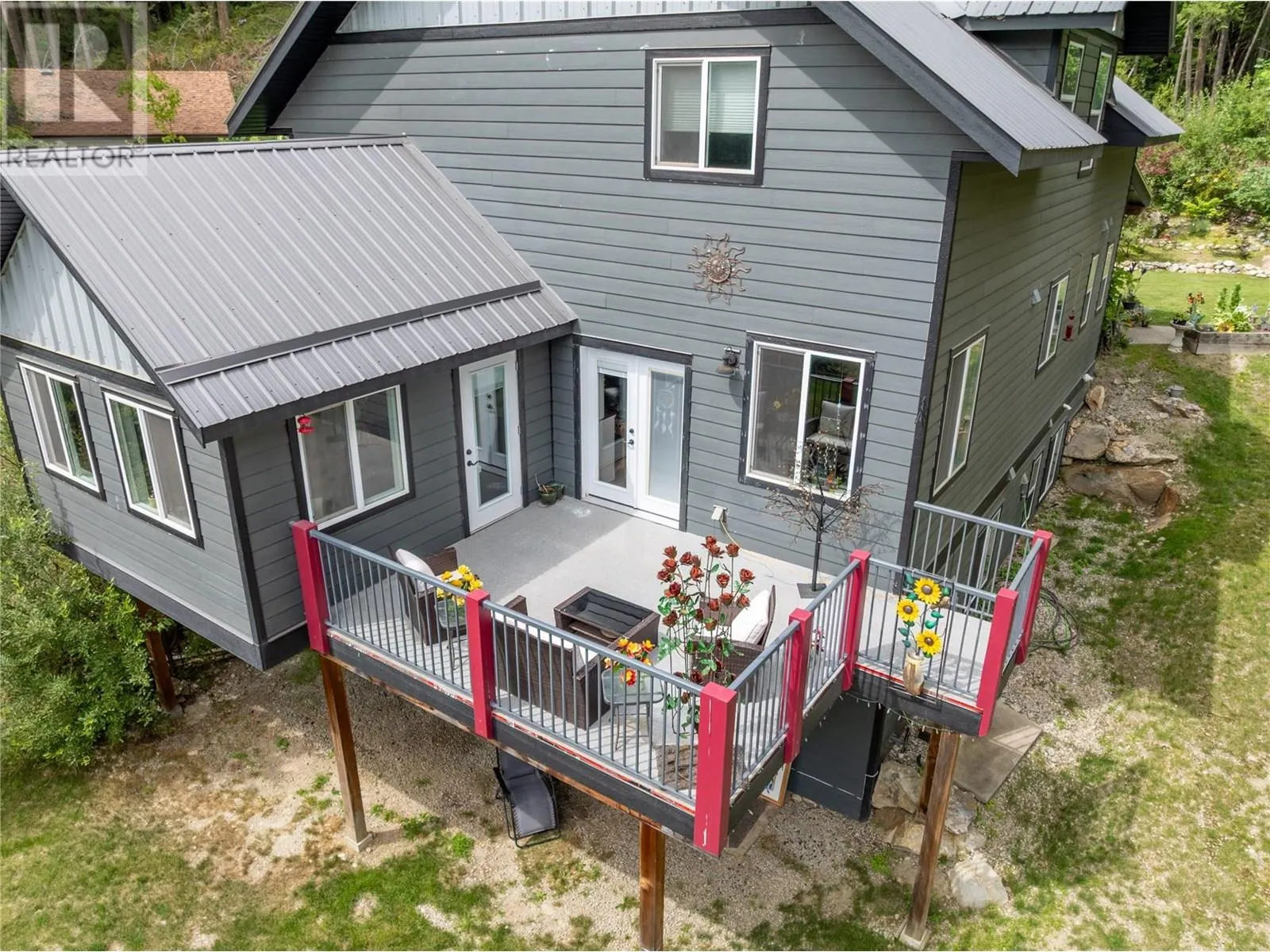 7463 Black Road SE