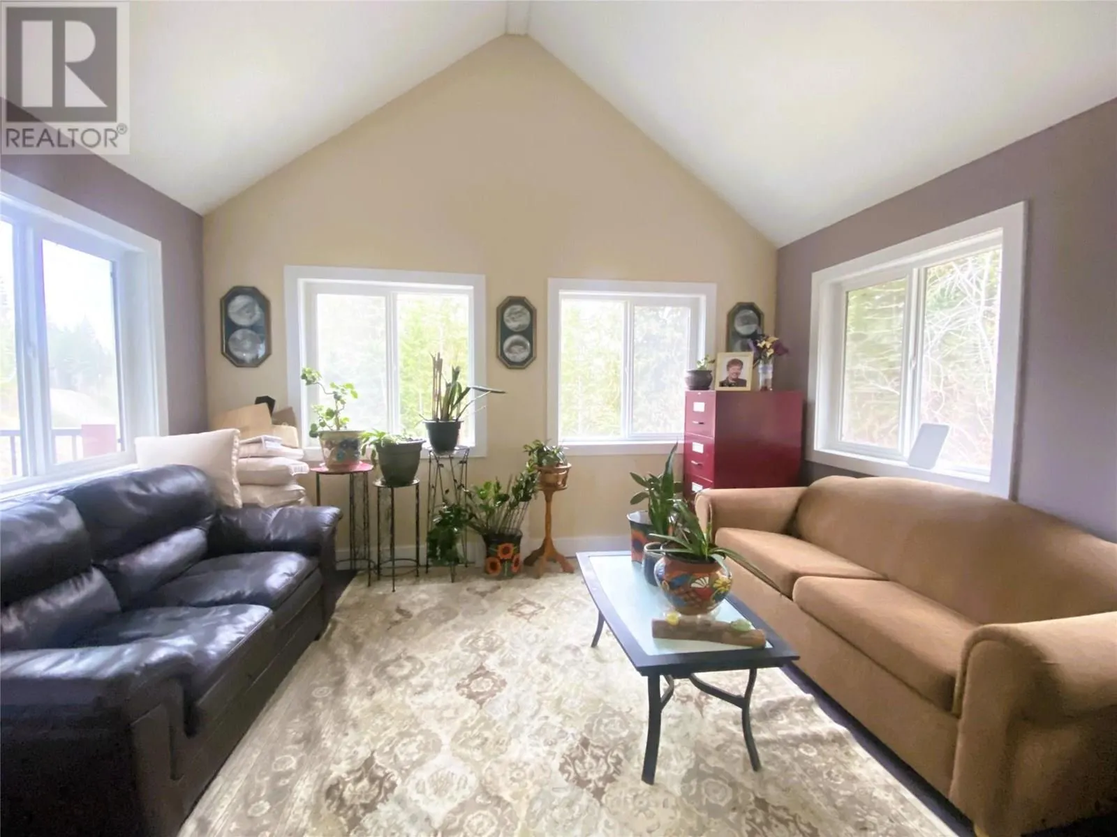7463 Black Road SE