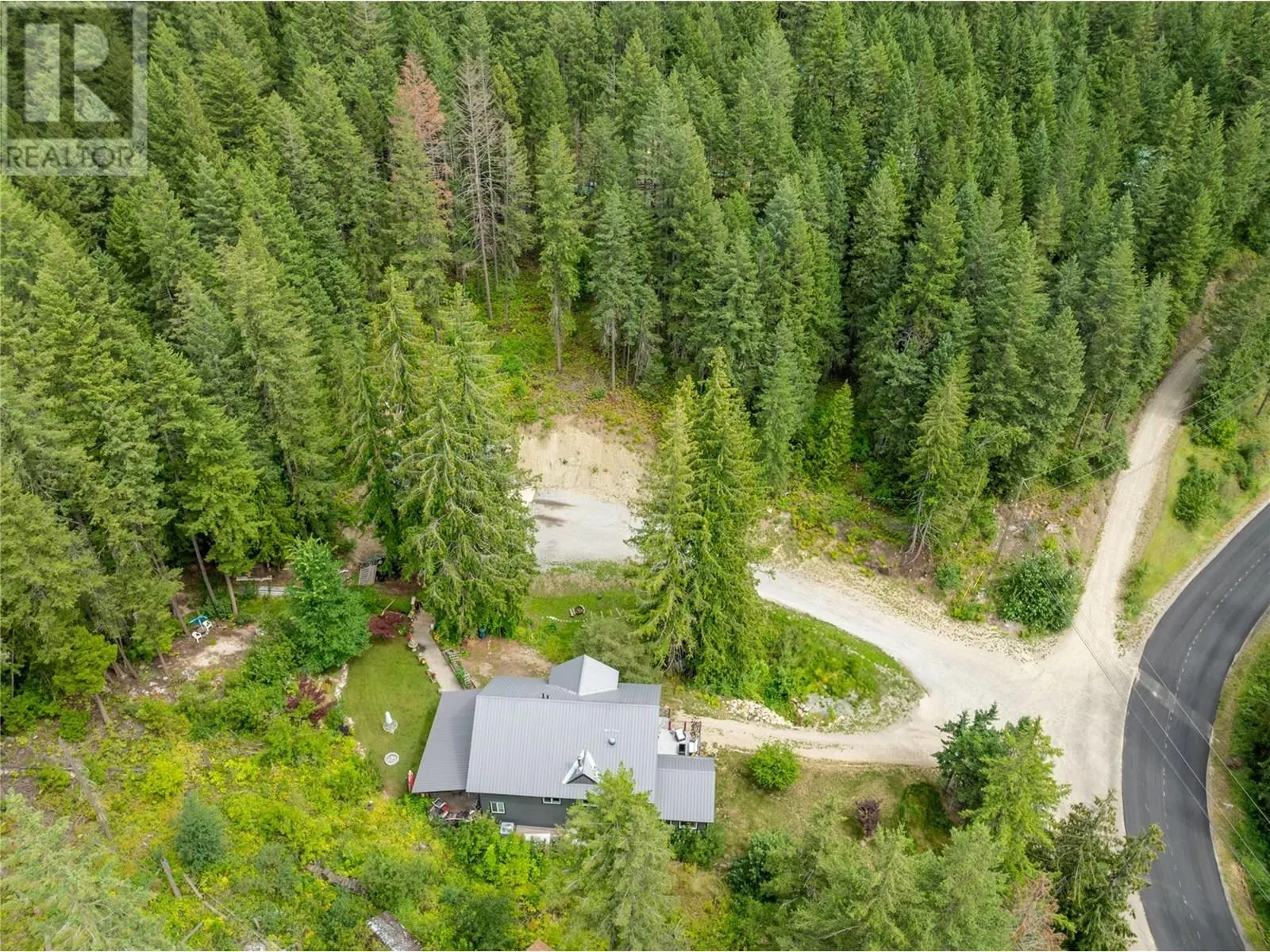 7463 Black Road SE