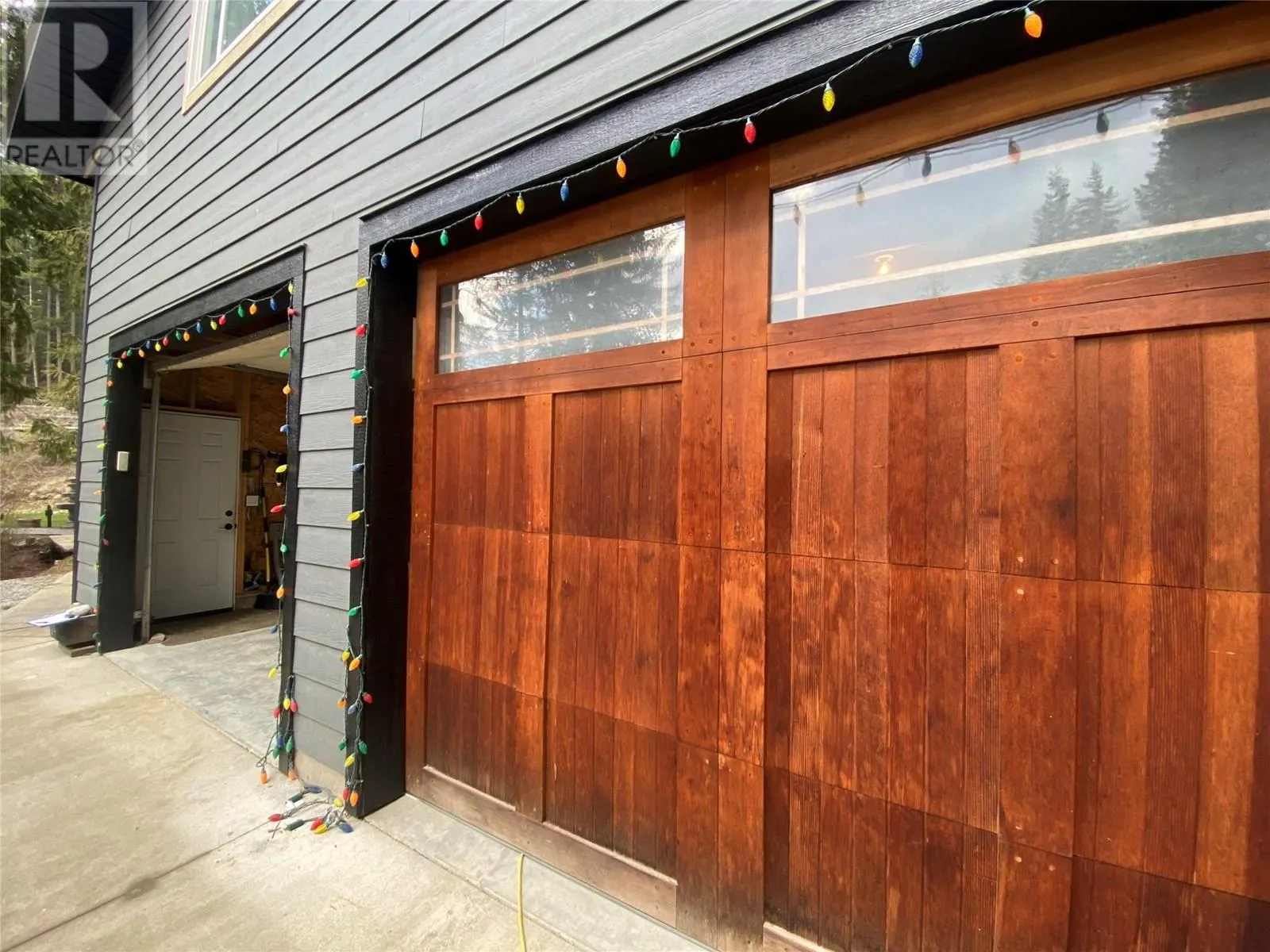7463 Black Road SE
