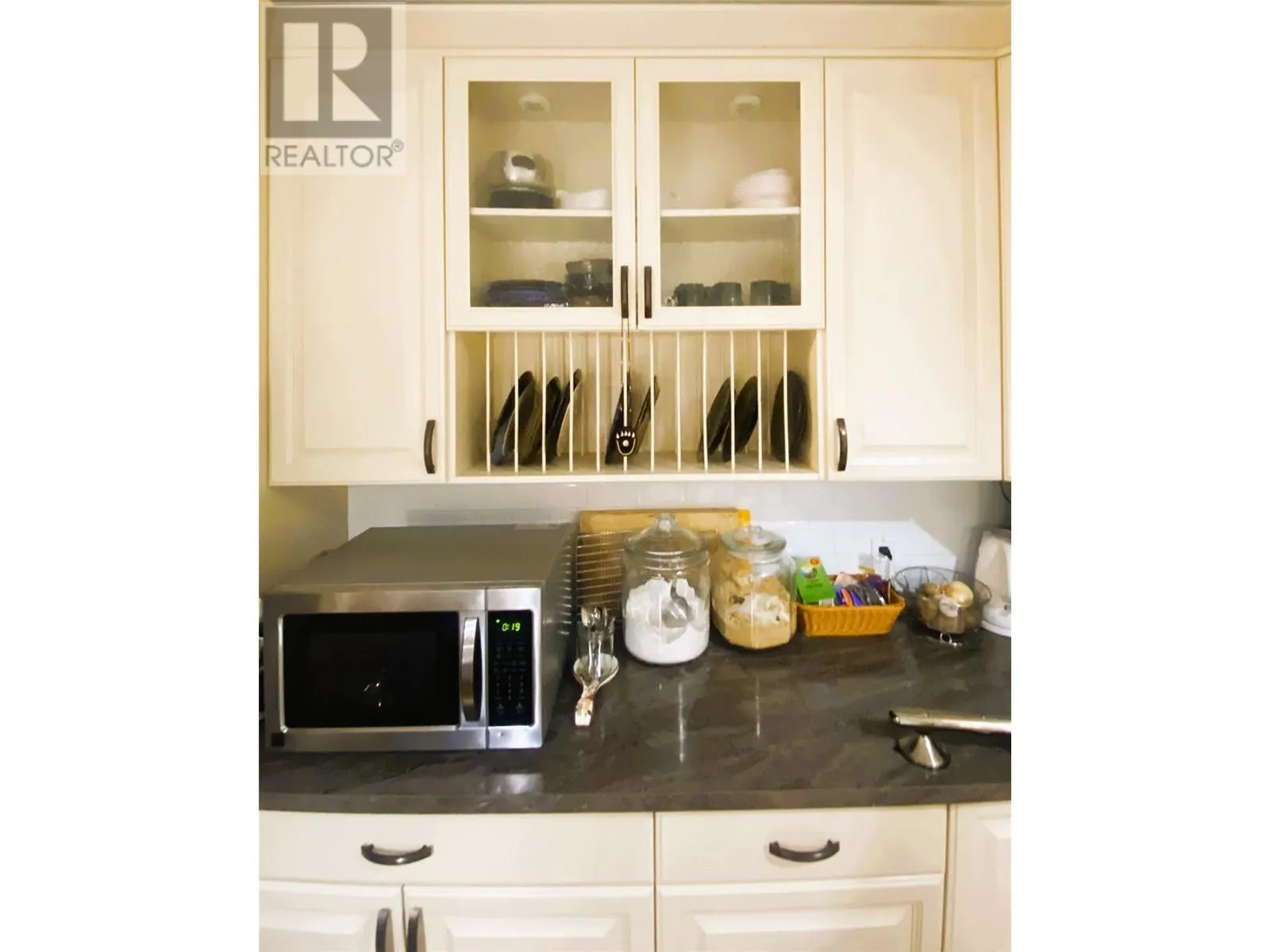 7463 Black Road SE