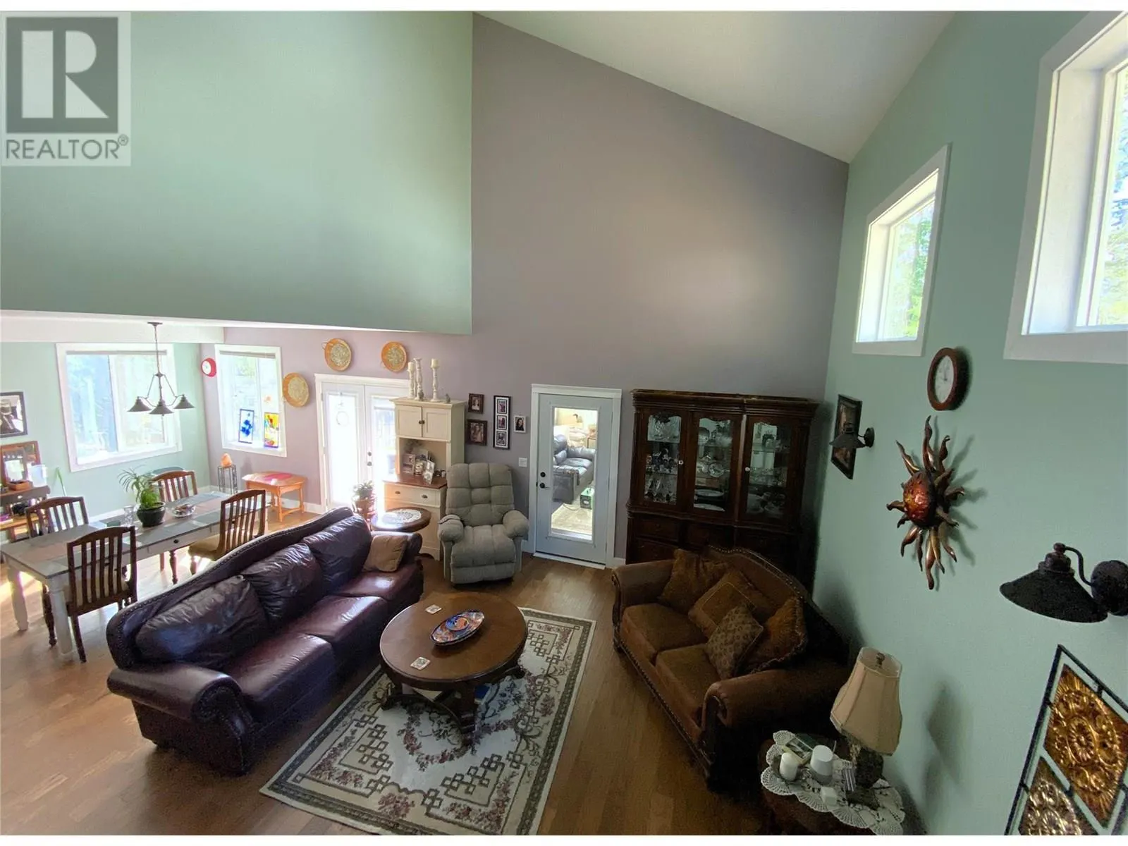 7463 Black Road SE